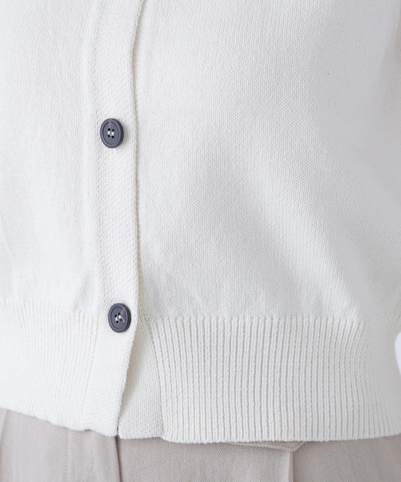 コンパクトニットベスト