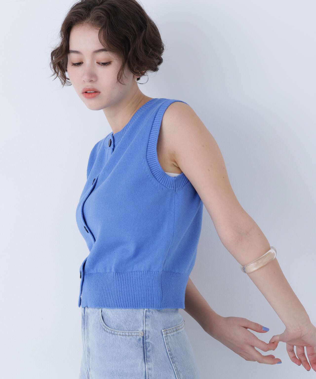 コンパクトニットベスト