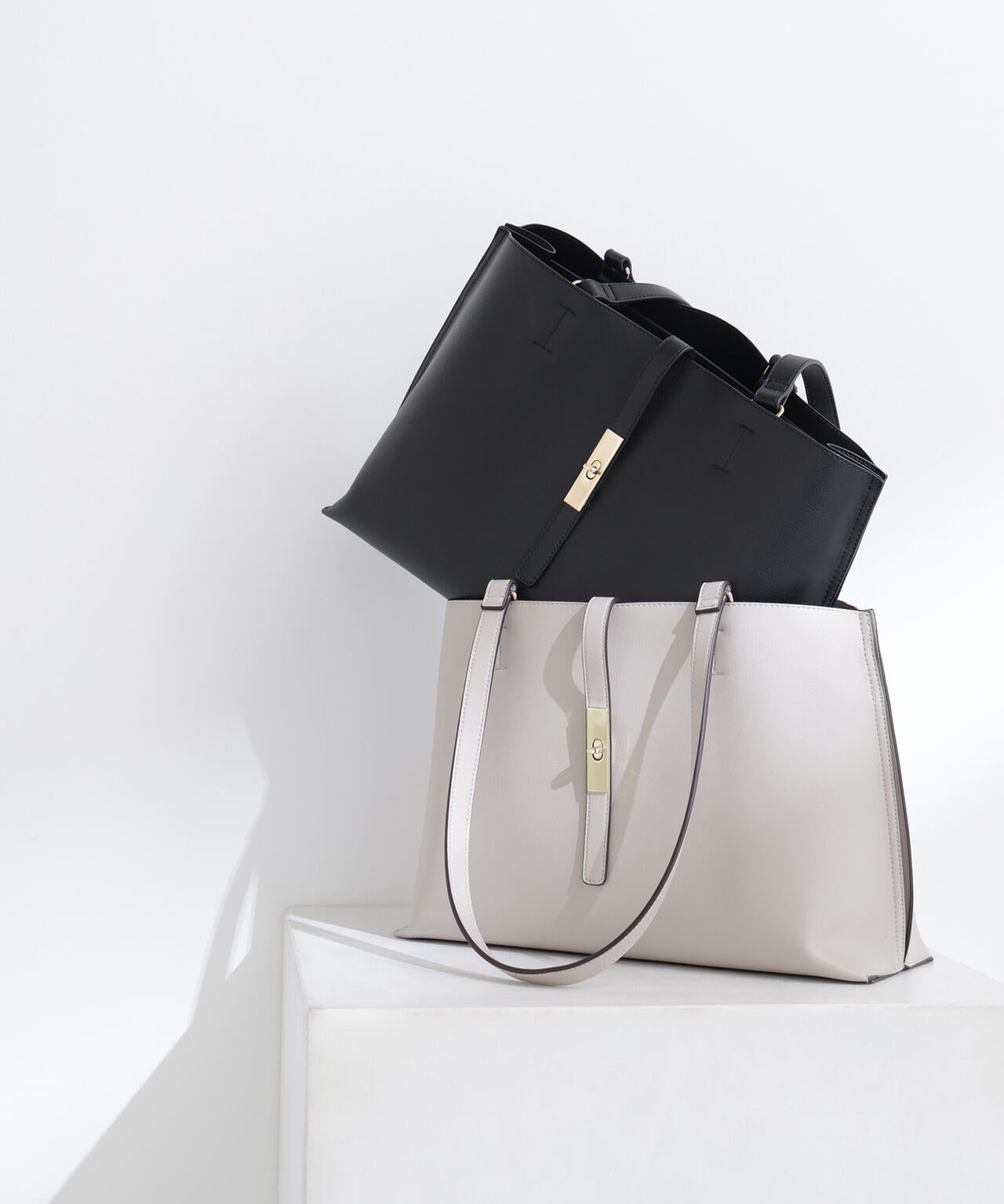 エブリデイラージトートバッグ