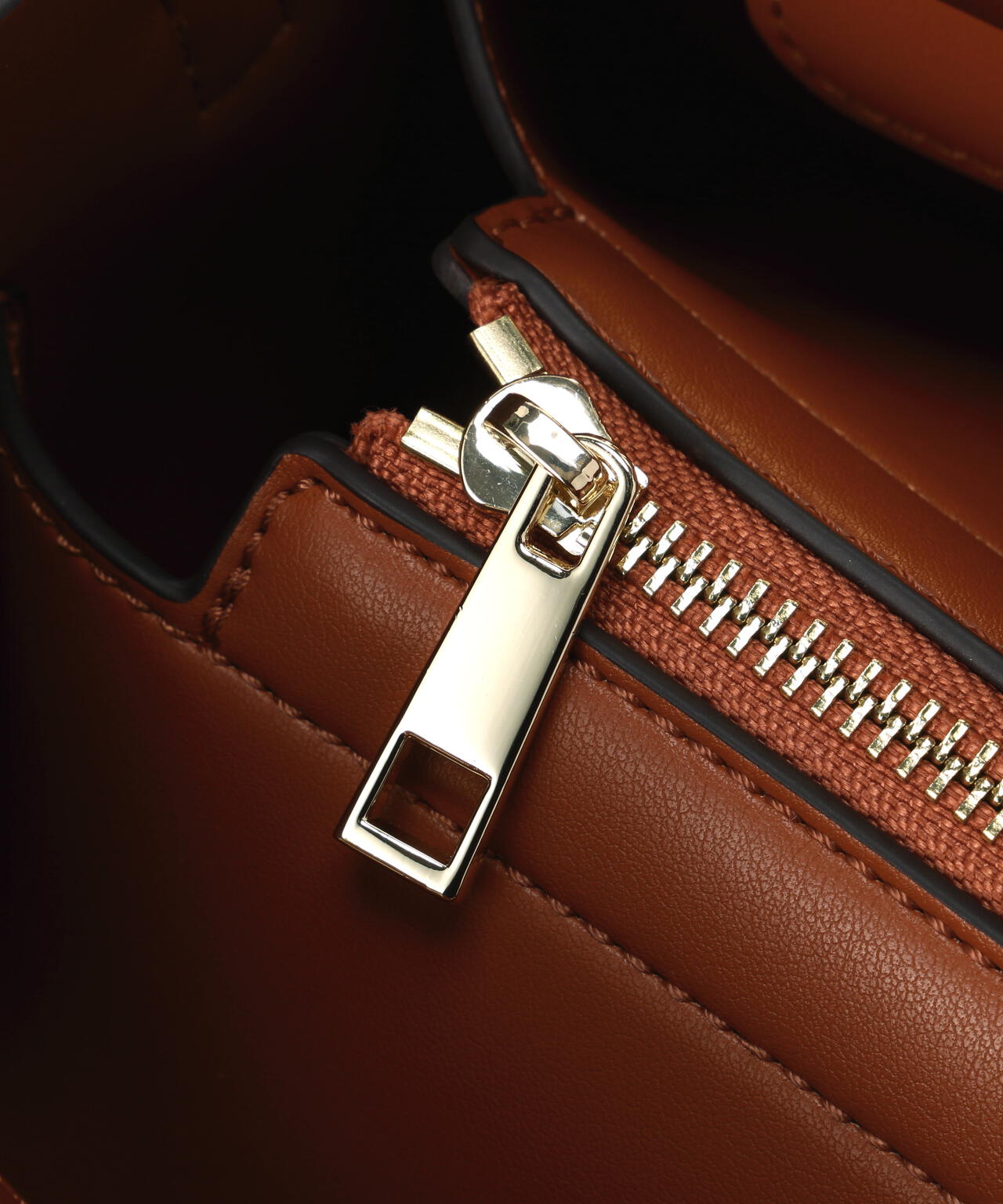 スクエアメタルトートバッグ