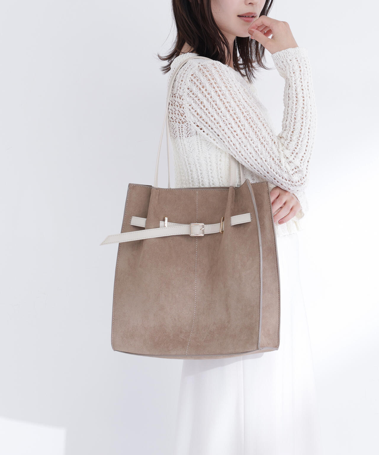 スウェードタックベルトトートバッグ