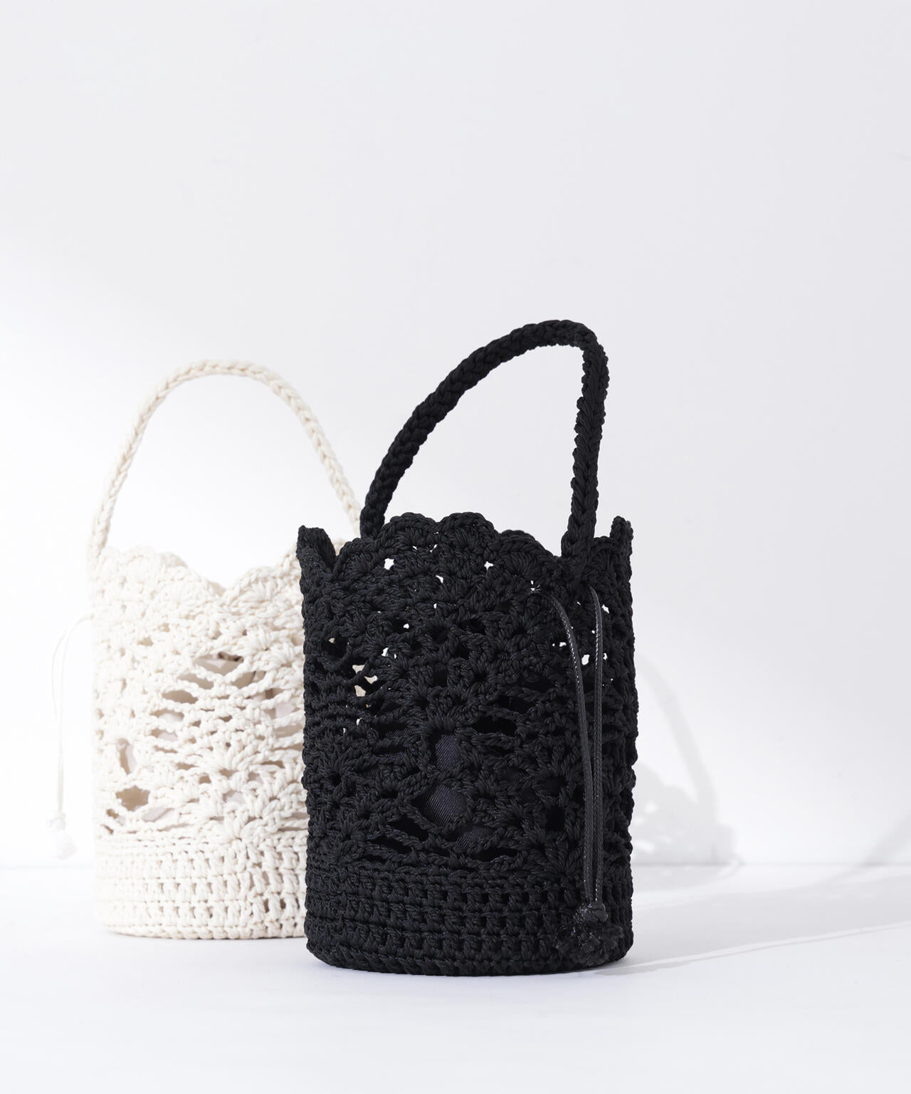 クロシェバケットバッグ