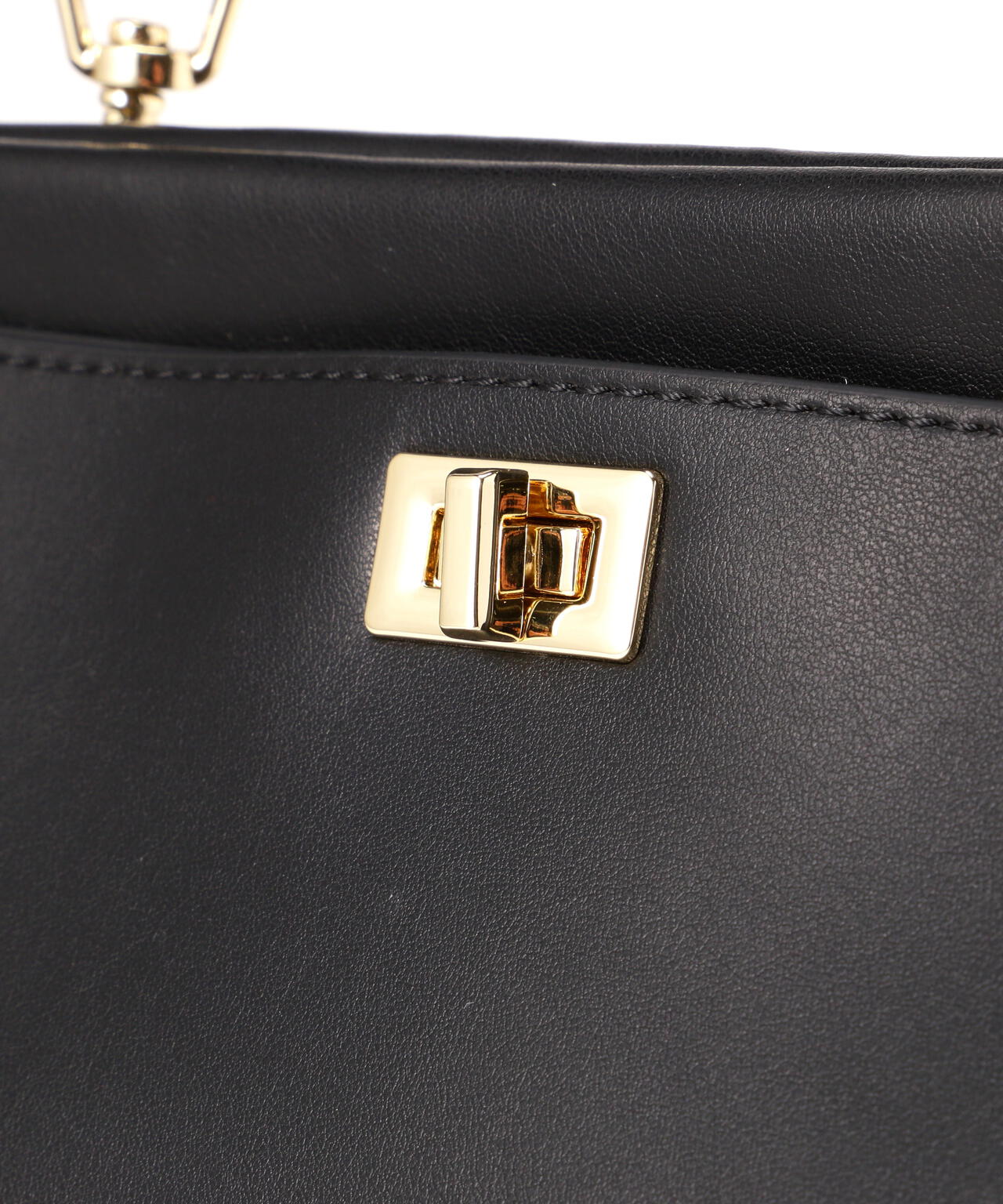 スピンロックスクエアショルダーバッグ