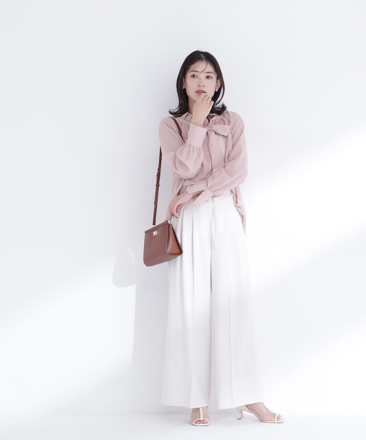 スピンロックスクエアショルダーバッグ