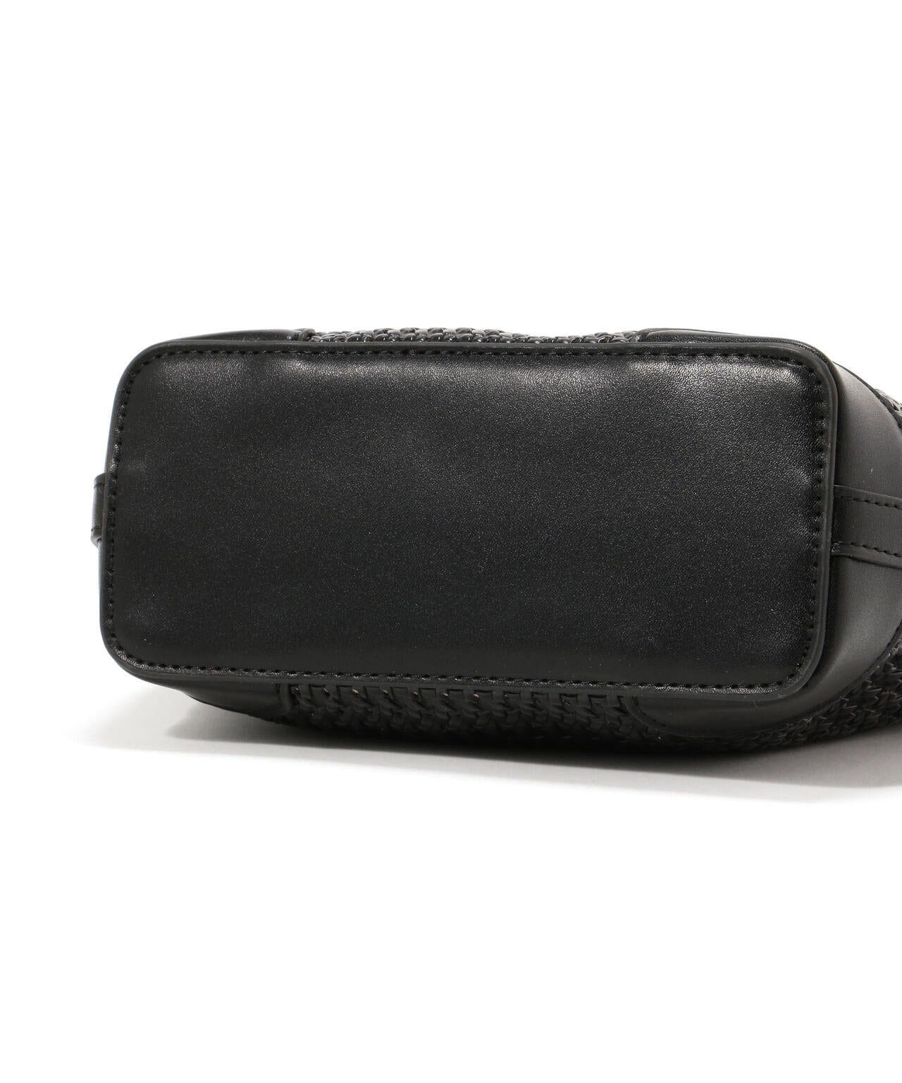 【Oggi.jp掲載】パンチングメッシュミニバスケットバッグ