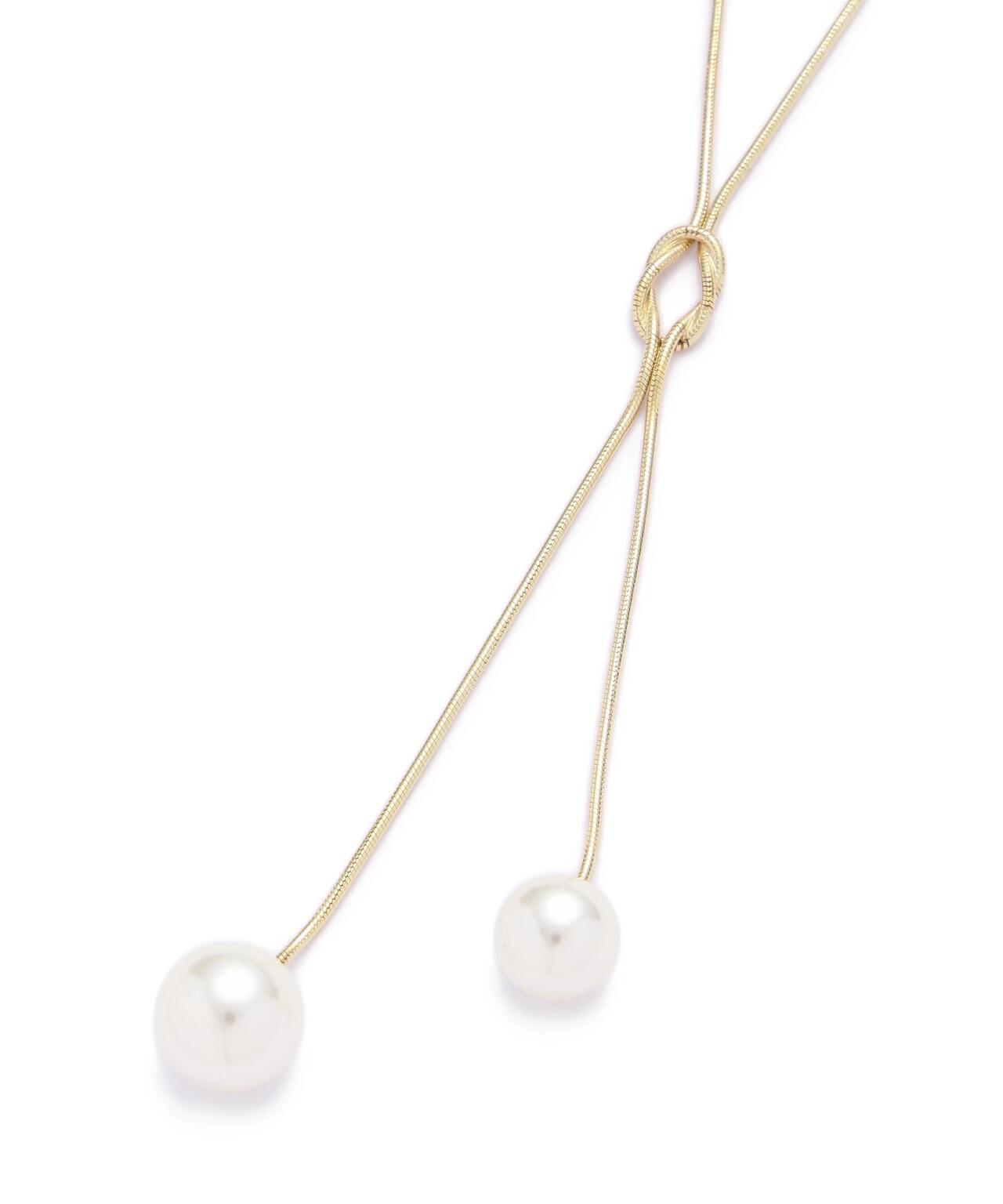 パールラリエットミディネックレス