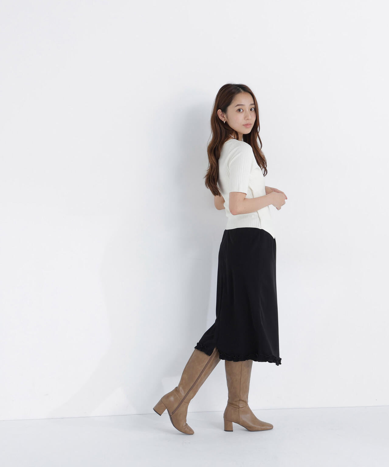 新品　サテンミディ丈ペンシルスカート【大幅値下げ】 サテンミディスカート | NATURAL BEAUTY BASIC（ナチュラル