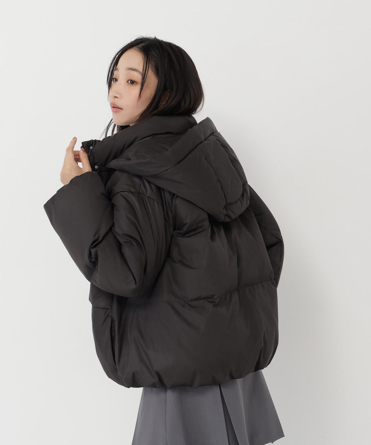 身長165　B:80 W:59 / H:85 / S:23.5 着用サイズ：M