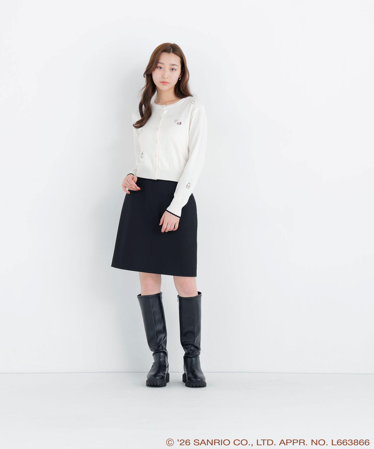 166cm B:76 W:57 H:88