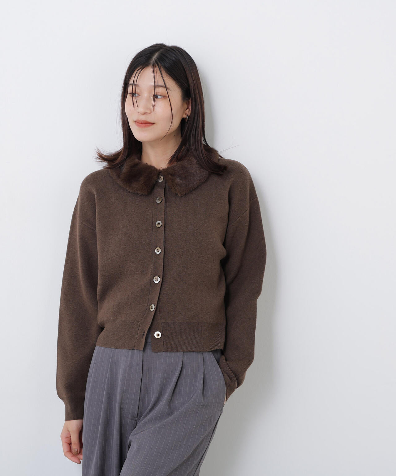 フェイクファーカラーカーディガン | NATURAL BEAUTY BASIC