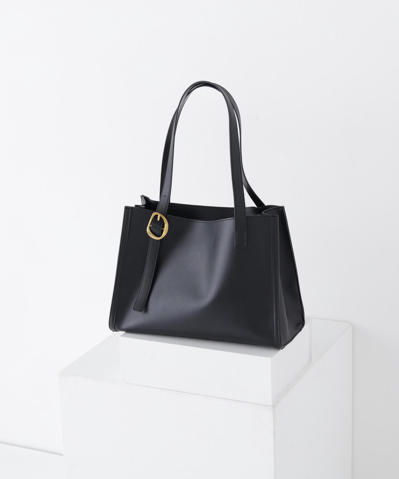 アシメバックルスクエアトートバッグ | NATURAL BEAUTY BASIC