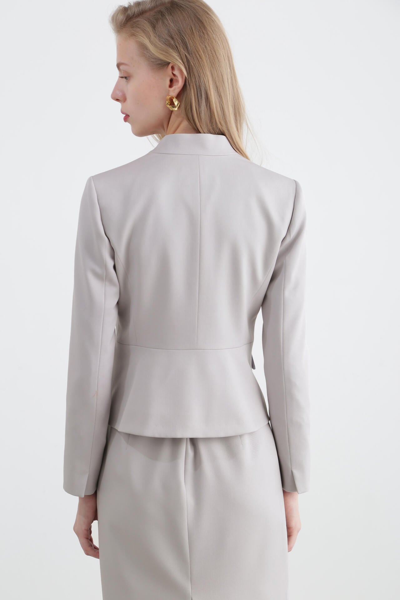 0c69606a-e796-591f-90d9-29b617442ac3_Image