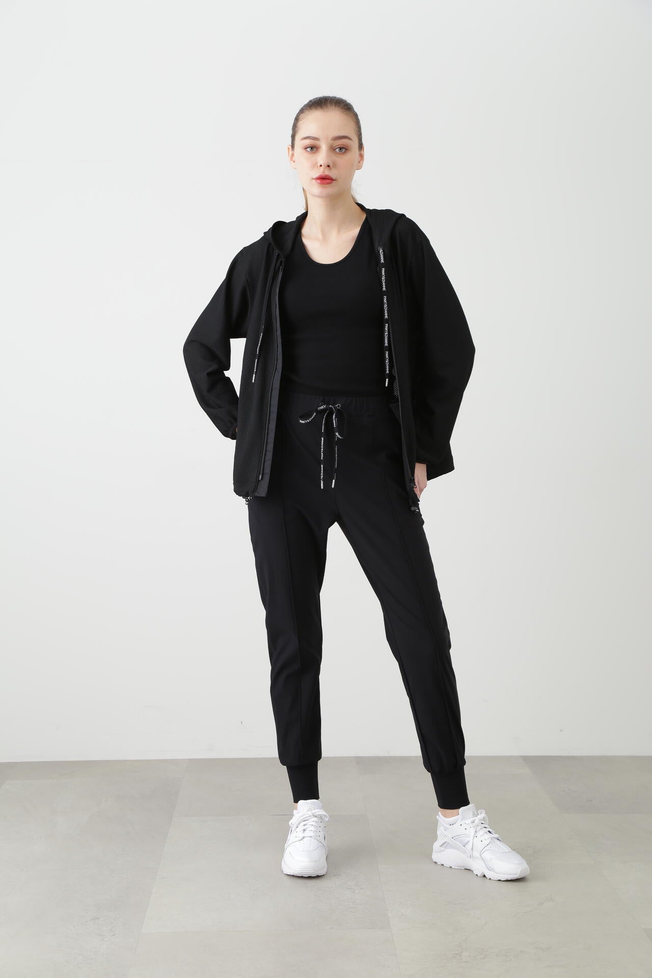 [THE HOLIDAY CLOSET]カップ付きリブタンクトップ