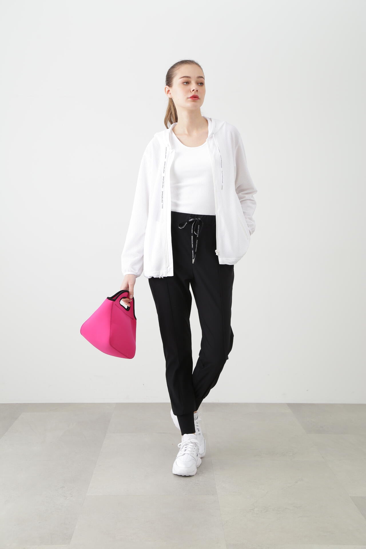 [THE HOLIDAY CLOSET]カップ付きリブタンクトップ