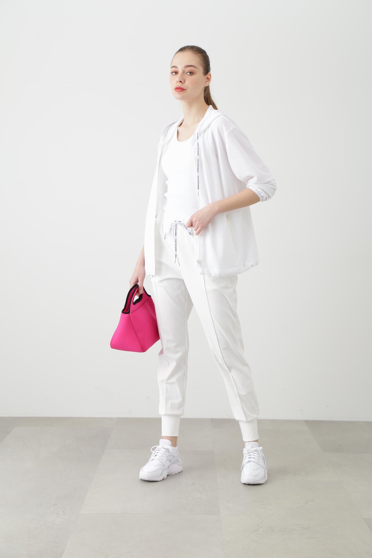 [THE HOLIDAY CLOSET]カップ付きリブタンクトップ