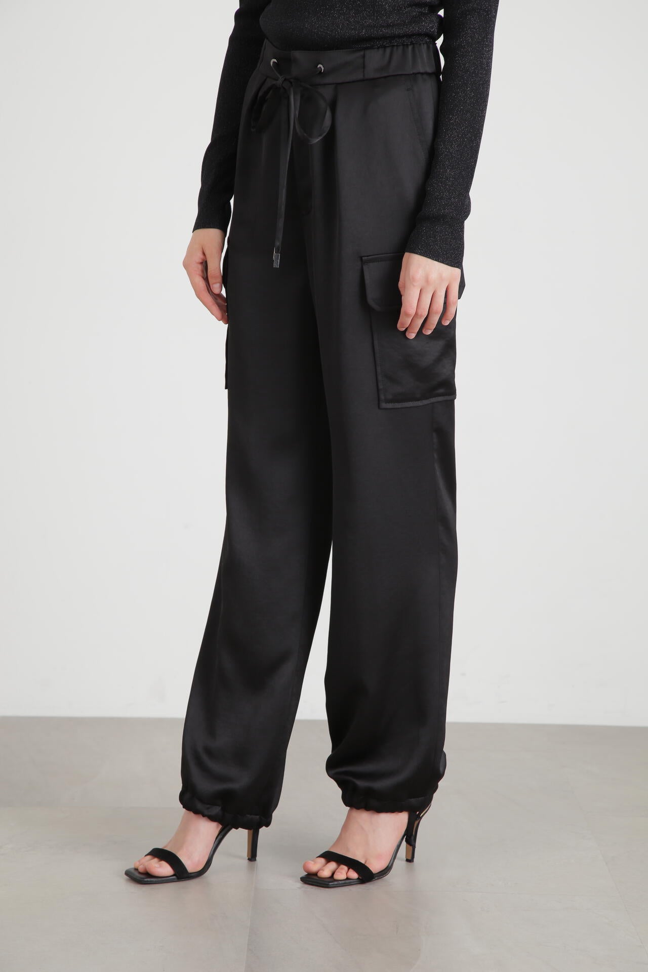 サテンカーゴパンツ | PINKY&DIANNE（ピンキー&ダイアン） ｜【公式