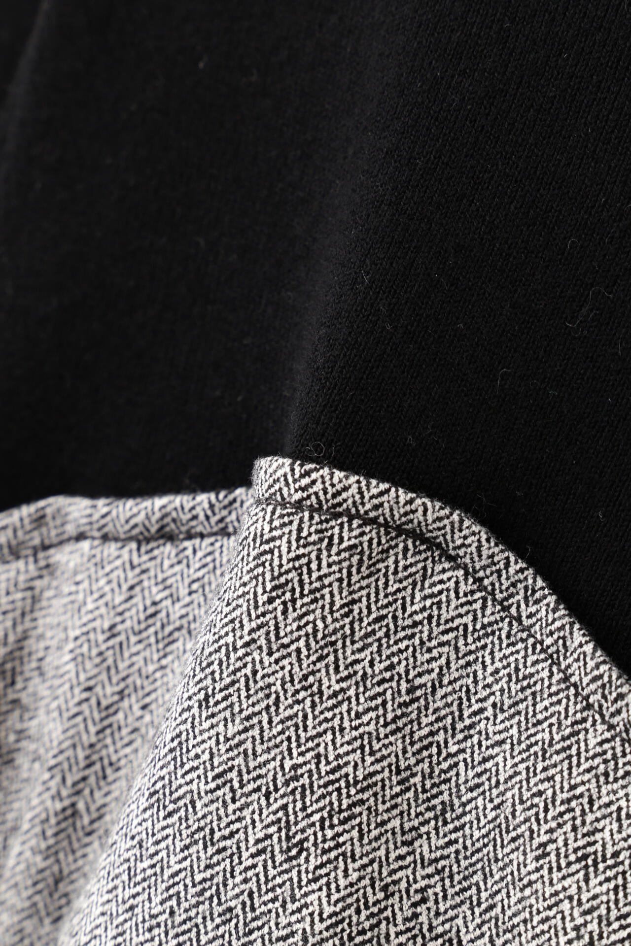 ピンキー&ダイアン ヘリンボンコンビニットプルオーバー 黒 ピンキーアンドダイアン PINKY & DIANNE ヘリンボンコンビニットプル