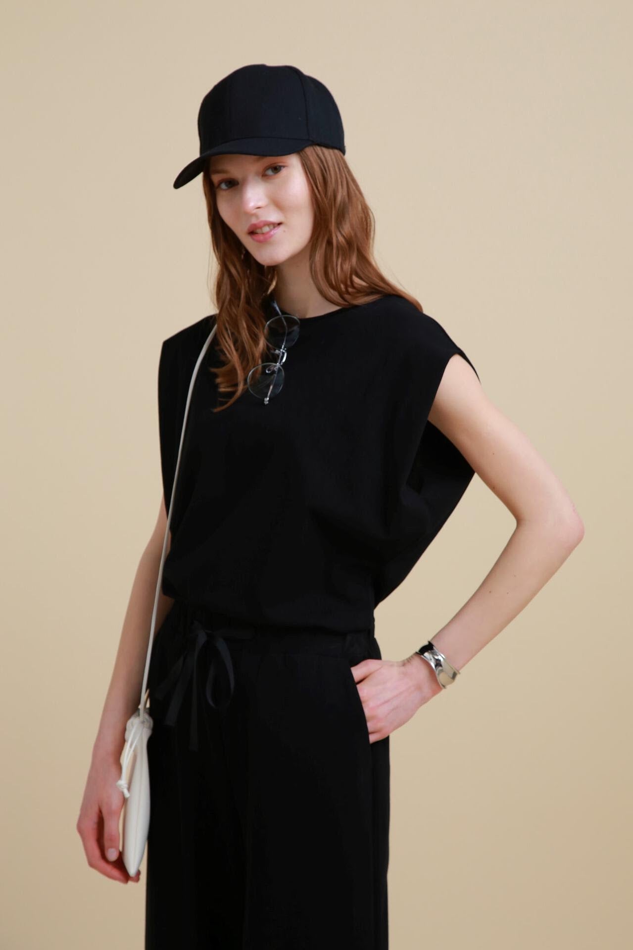 [THE HOLIDAY CLOSET]クルーネックカットソー