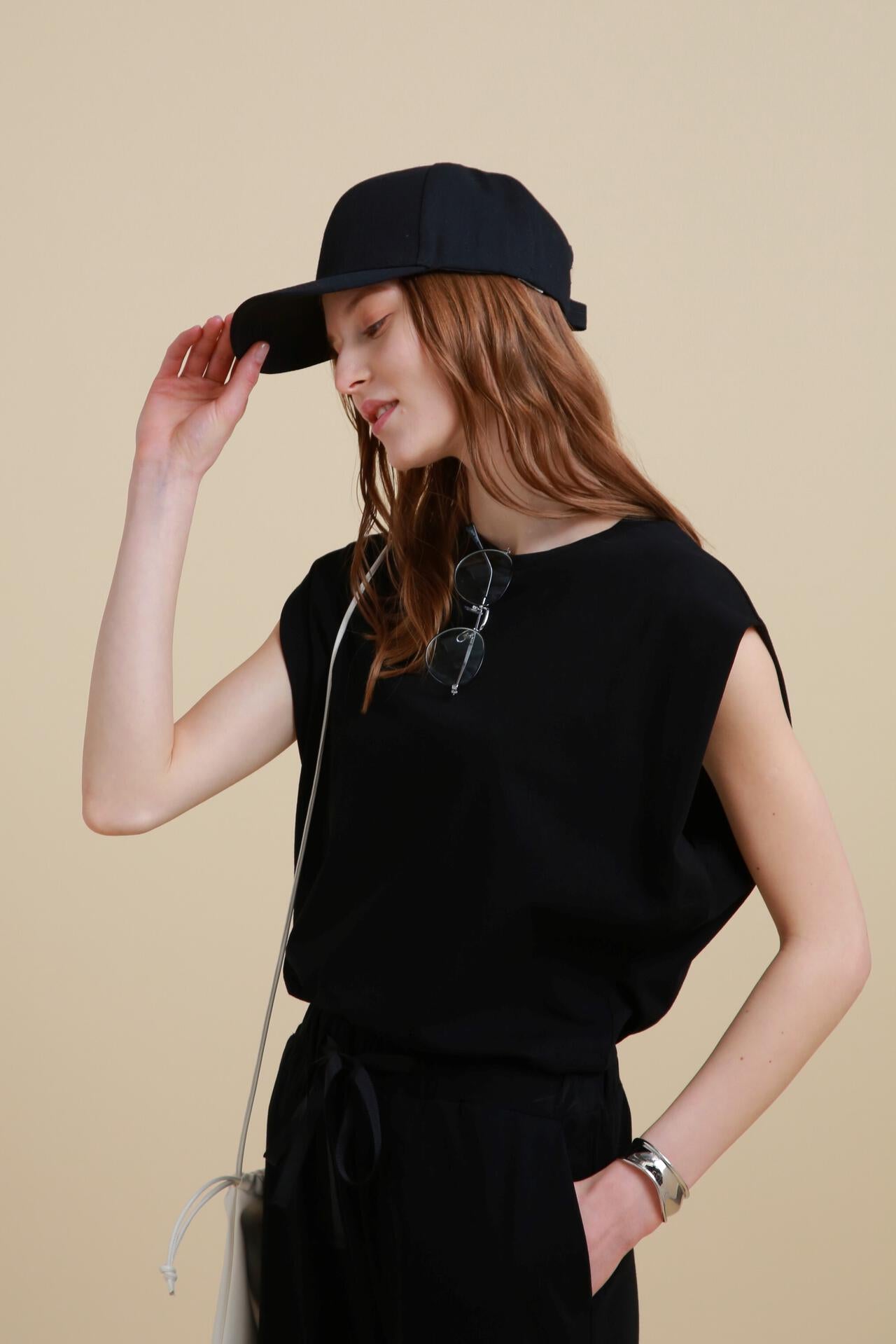 [THE HOLIDAY CLOSET]クルーネックカットソー
