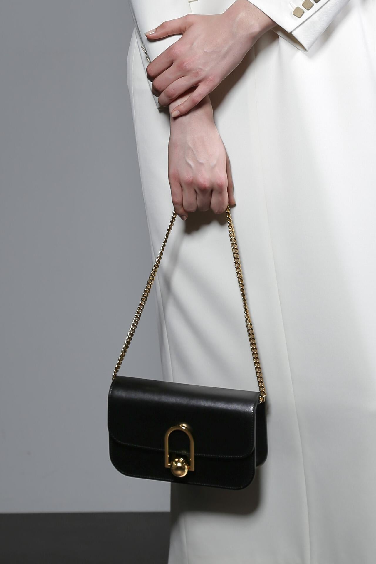 da9b8c36-a9be-5563-9d27-9fed186d09b8_Image