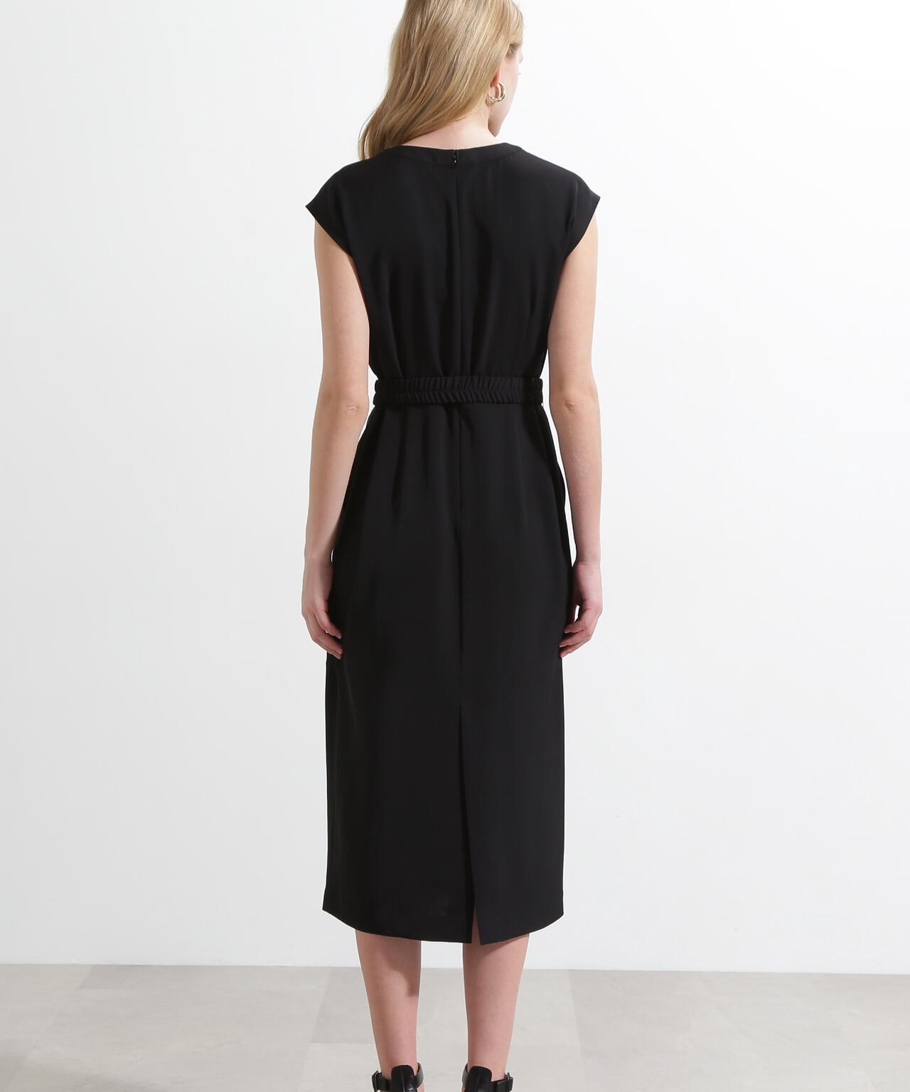 【ピンキーアンドダイアン】ベルト付きペプラムタイトワンピース★38 ピンキーアンドダイアン】ベルト付きペプラムタイトワンピース☆38