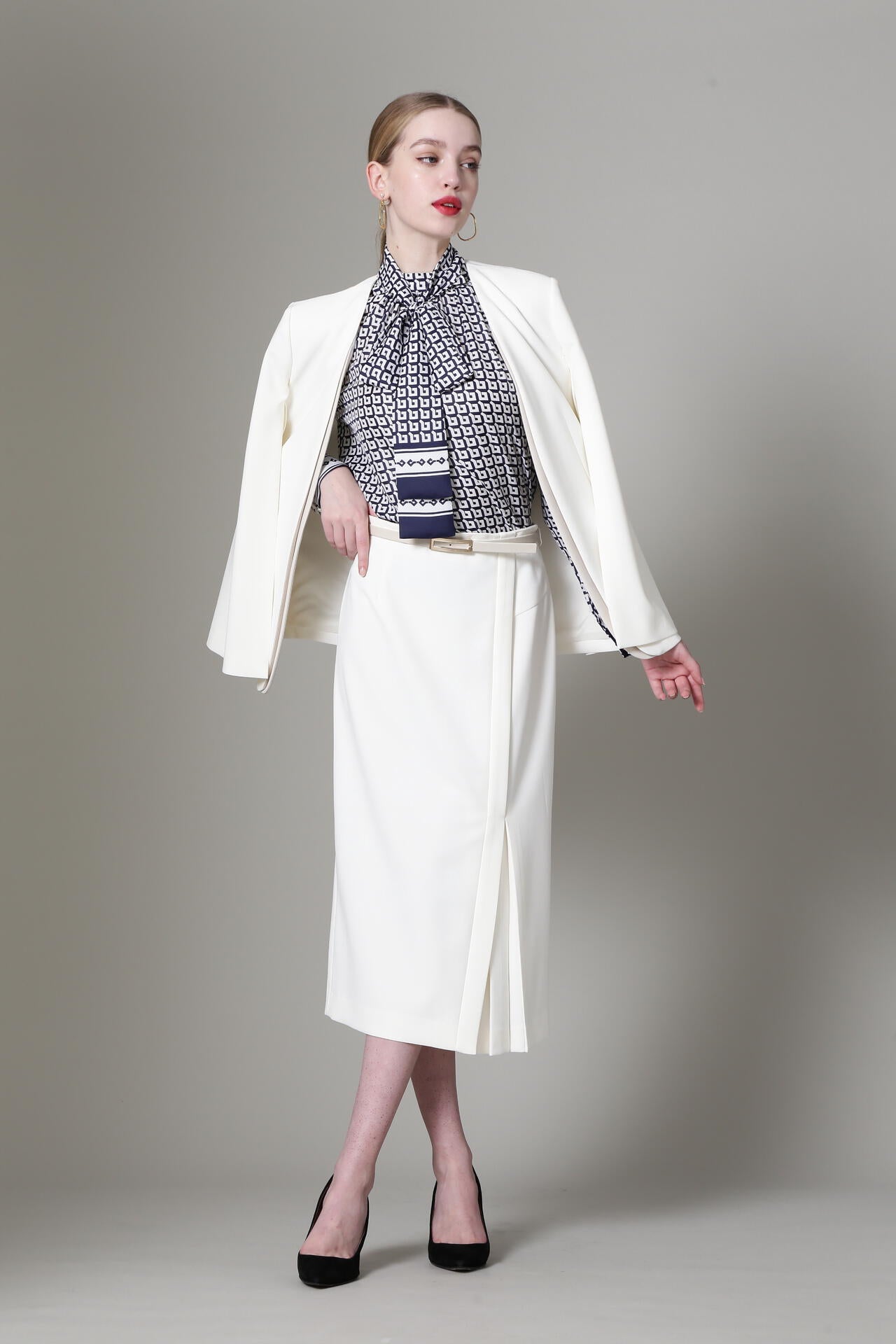 URBAN PRECIOUS] ケープ風ジャケット | PINKY&DIANNE（ピンキー