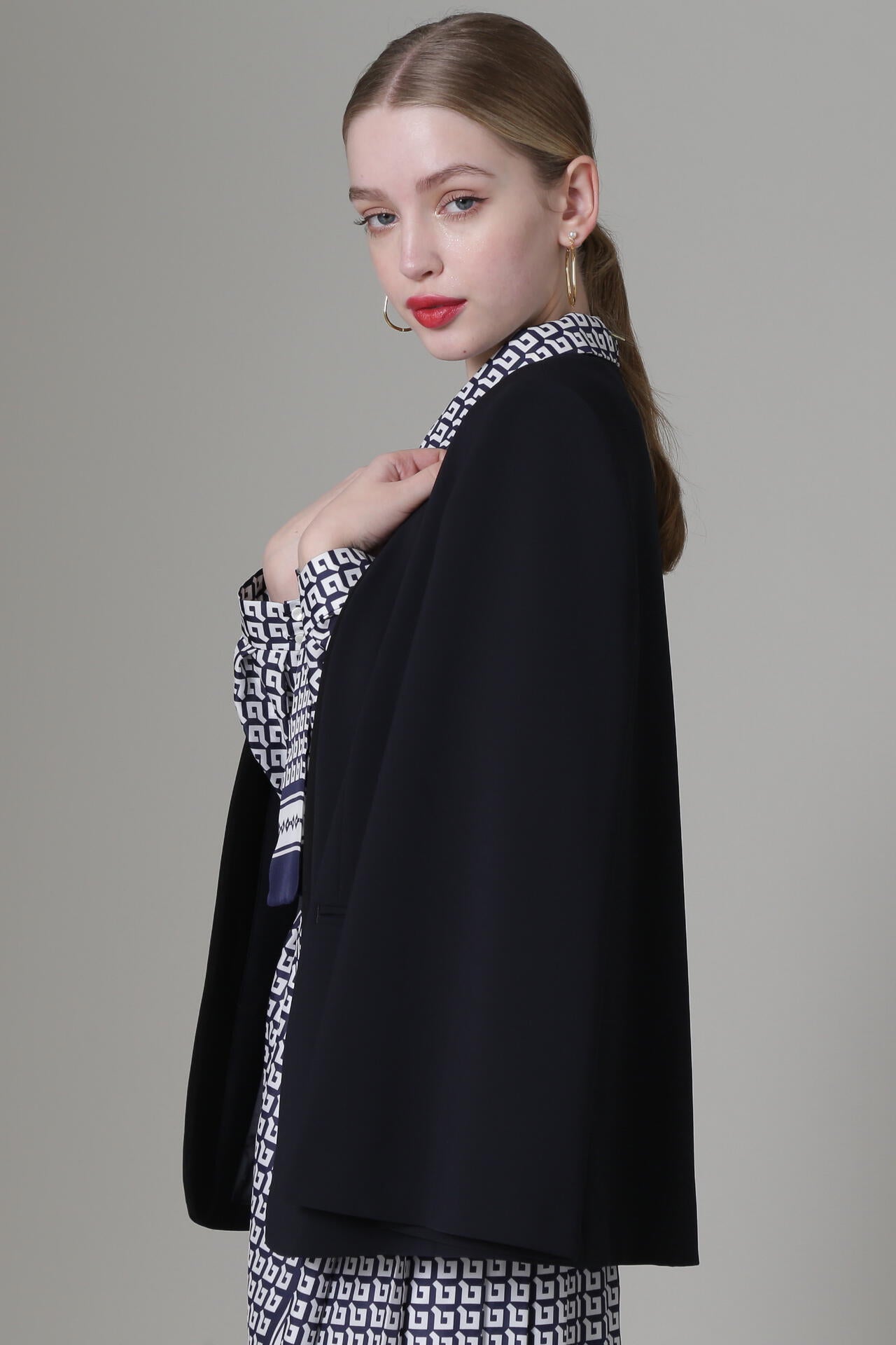 URBAN PRECIOUS] ケープ風ジャケット | PINKY&DIANNE（ピンキー