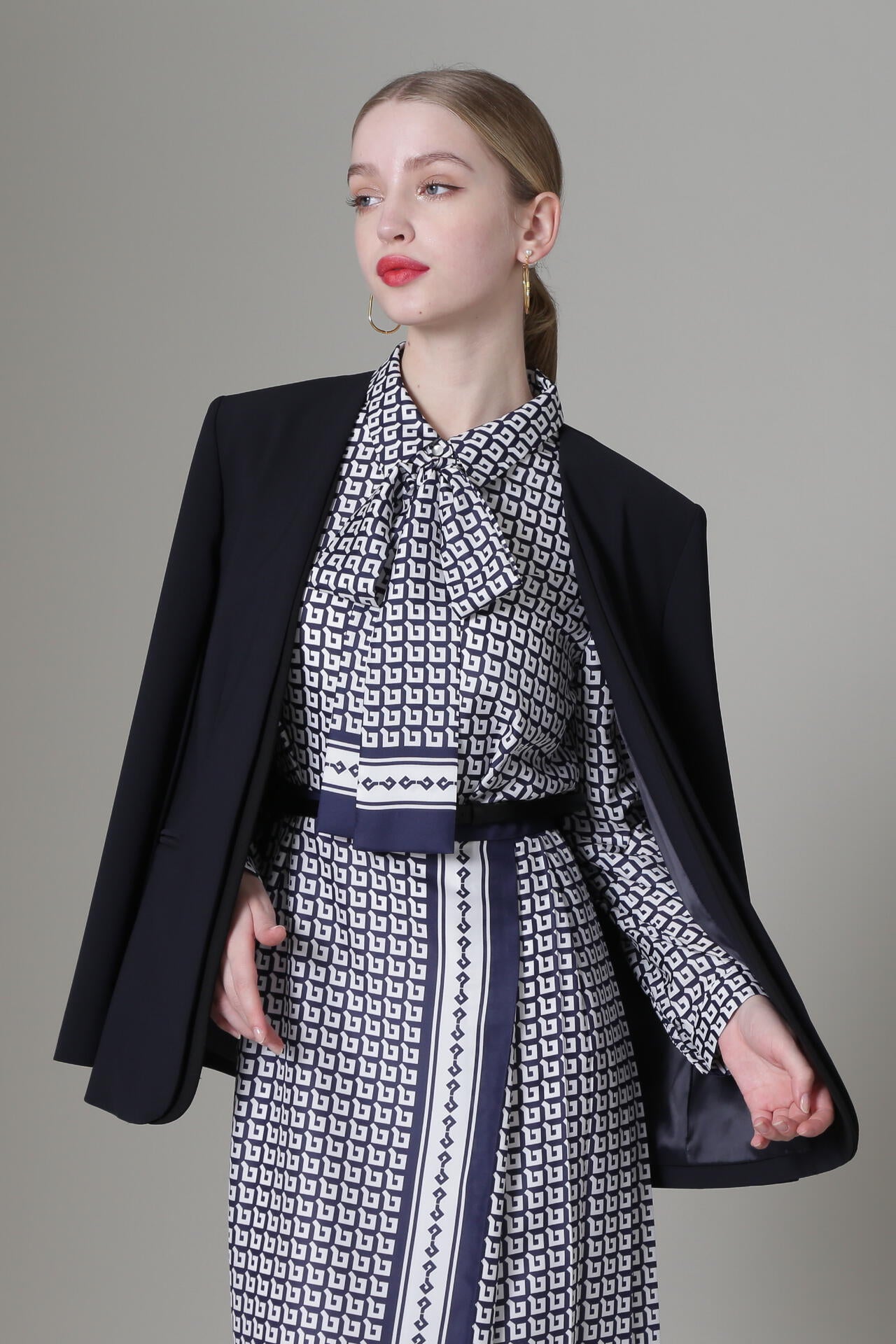 URBAN PRECIOUS] ケープ風ジャケット | PINKY&DIANNE（ピンキー