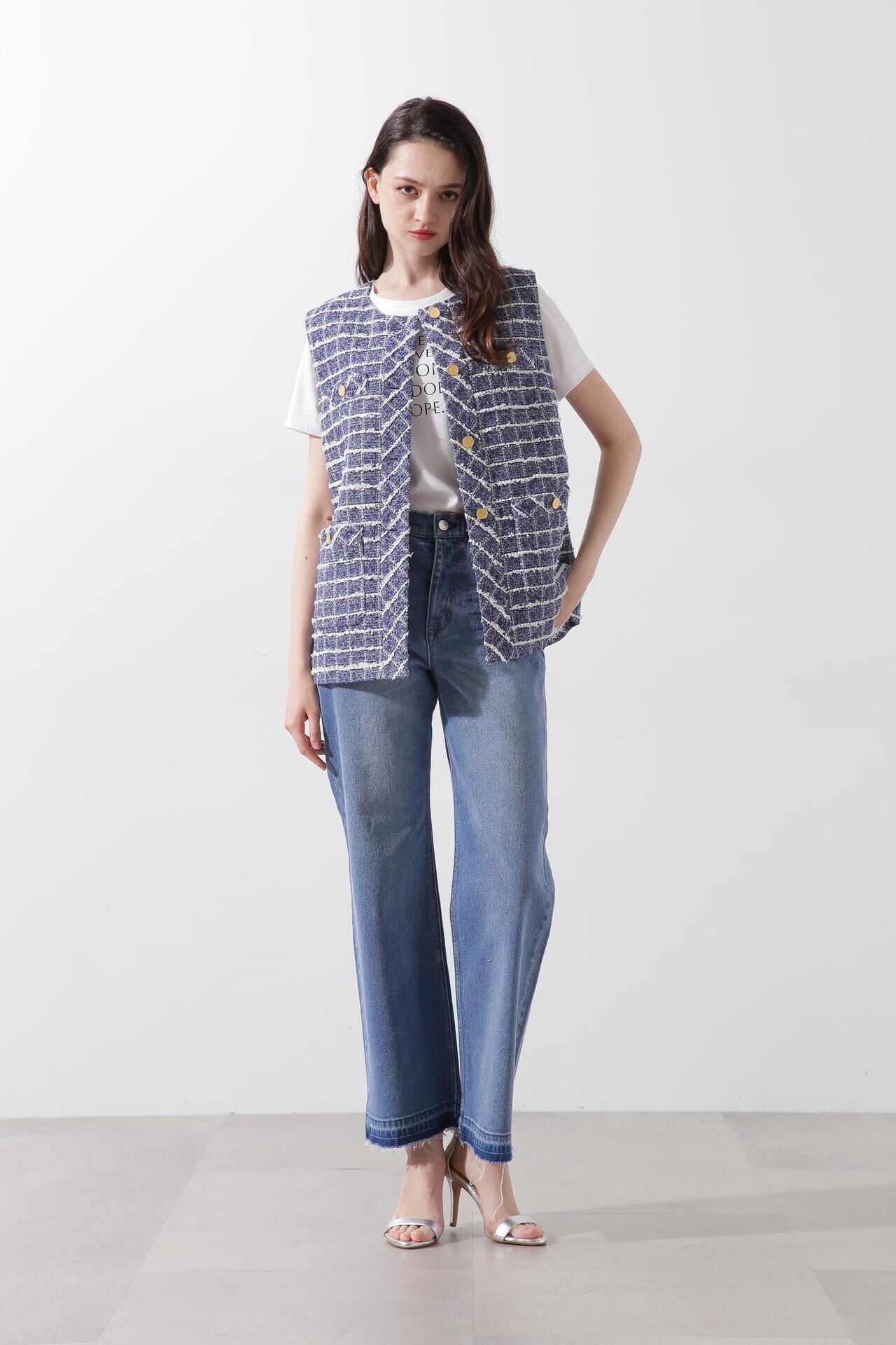 229b2526-f7ee-5012-bf50-7f6c5a7d7951_Image