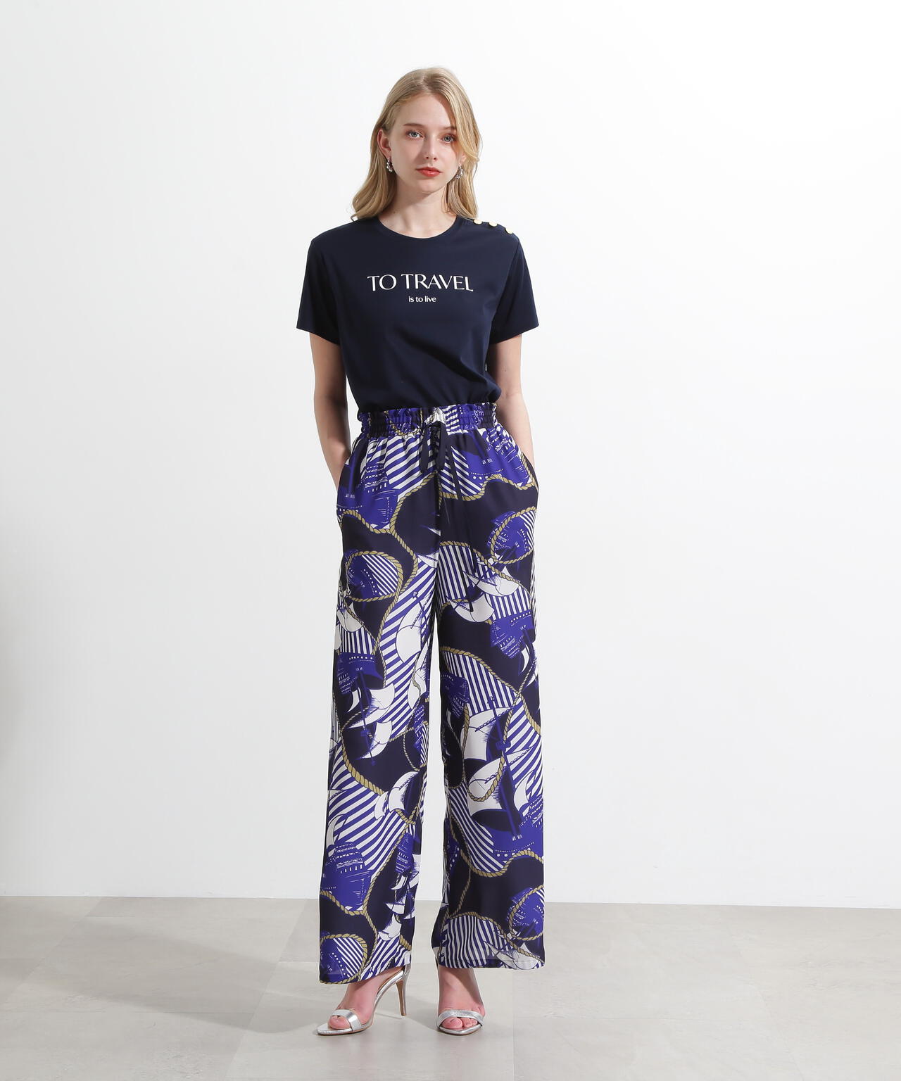 “TO TRAVEL”　ロゴＴシャツ