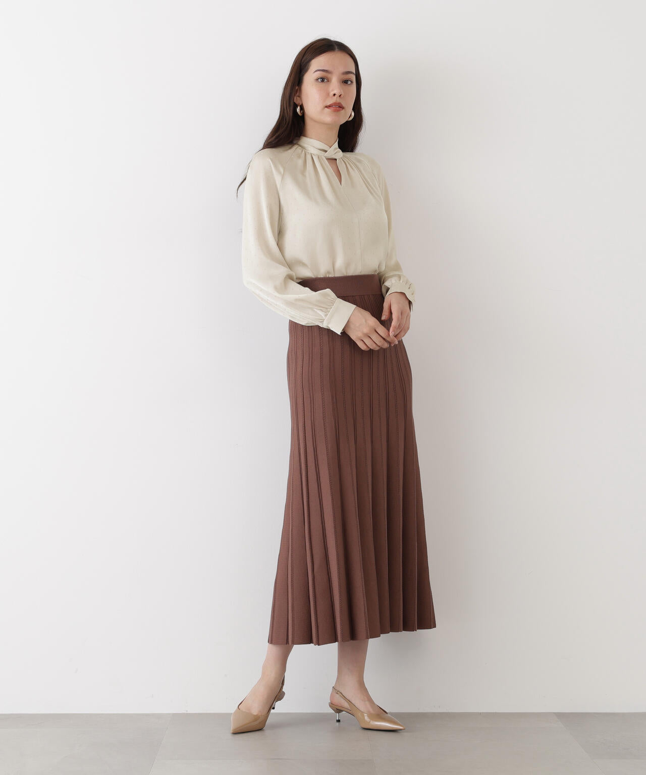 ギャザーネックドットジャガードブラウス | PINKY&DIANNE