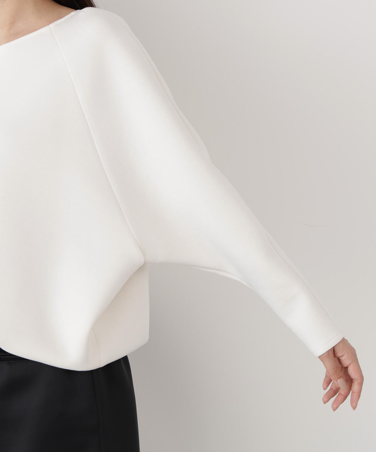 ギャザーヘムプルオーバー