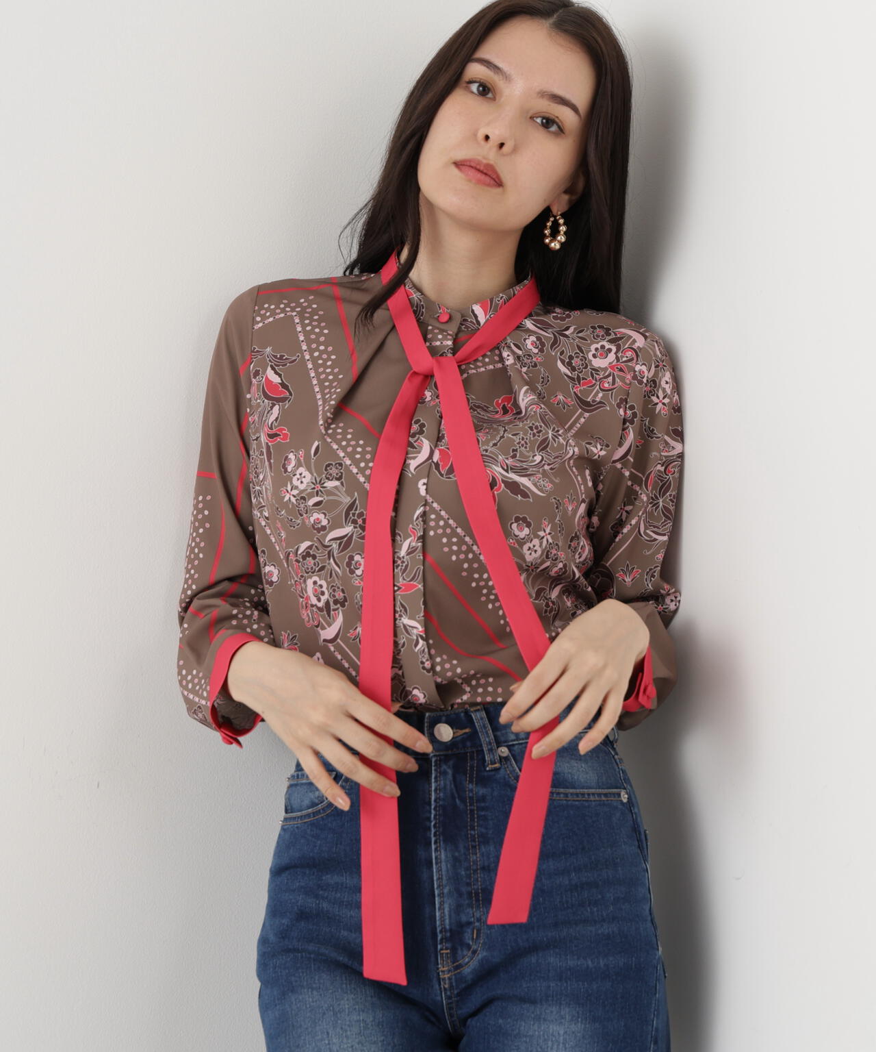 【美品】ピンキー＆ダイアン　スカーフプリントブラウス　38 レッド フローラルスカーフプリントブラウス | PINKY&DIANNE（ピンキー