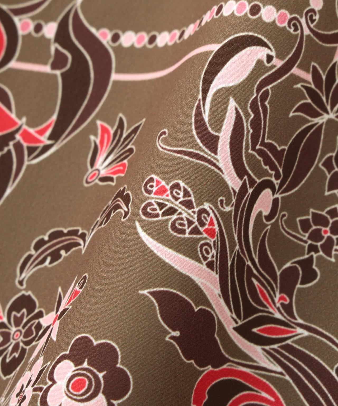 PINKY&DIANNE スカーフプリントブラウス レッド フローラルスカーフプリントブラウス | PINKY&DIANNE（ピンキー