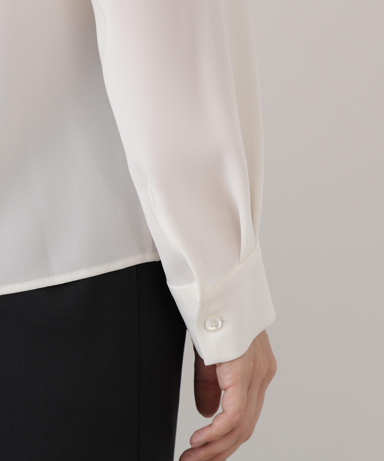 ラッフルボウタイブラウス | PINKY&DIANNE（ピンキー&ダイアン