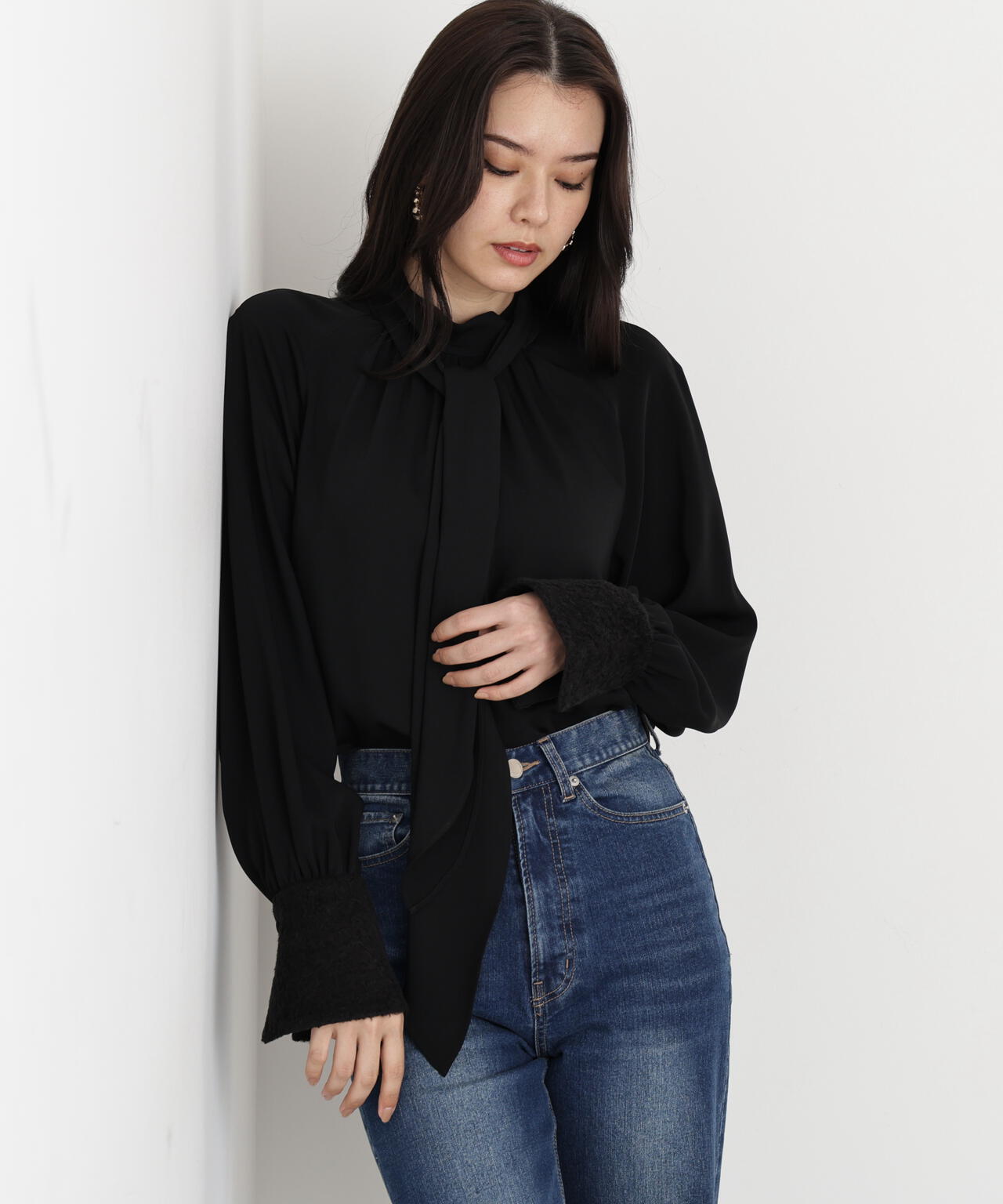 ジャギーカフスリボンブラウス