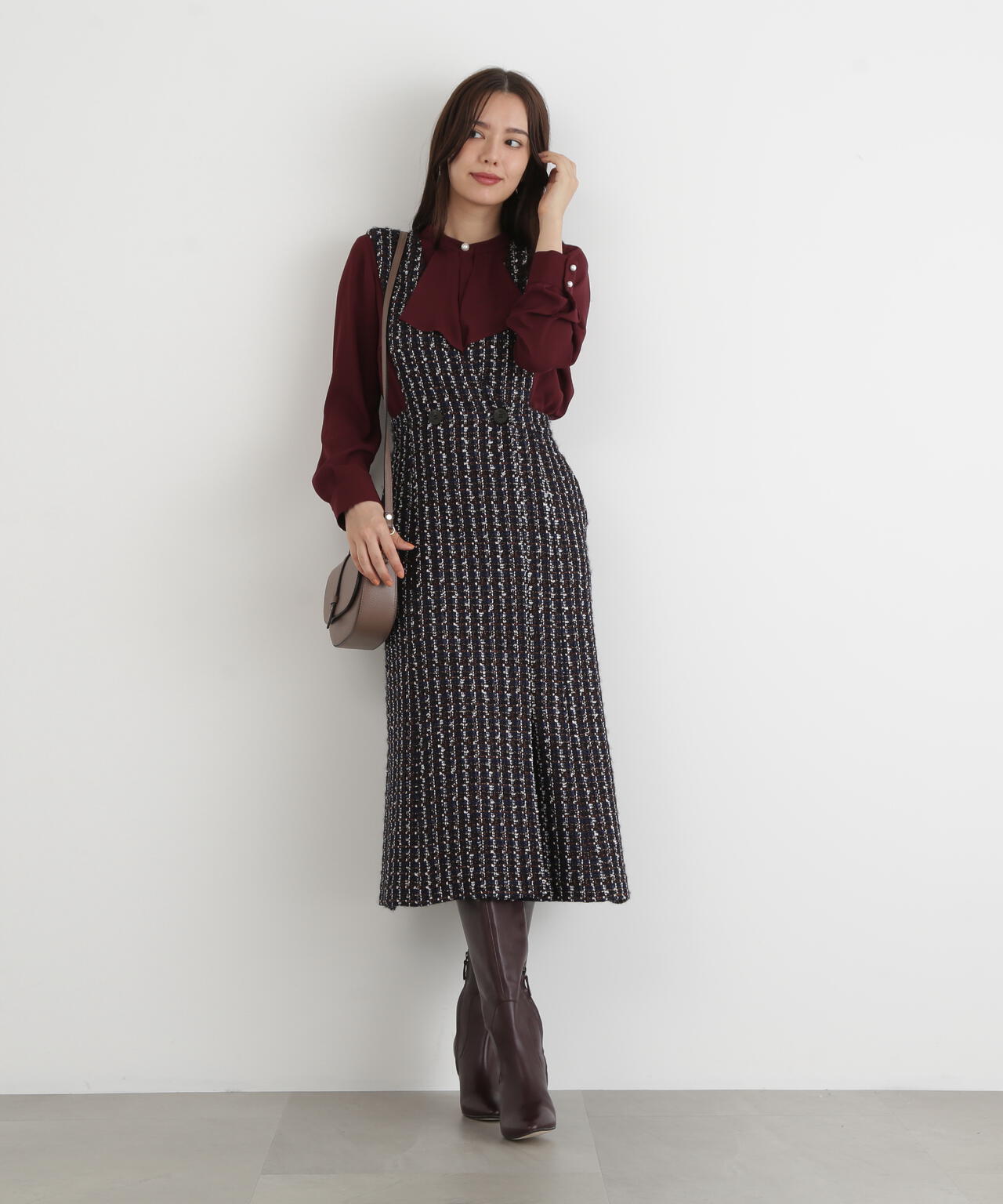 フロントラッフルパール釦ブラウス