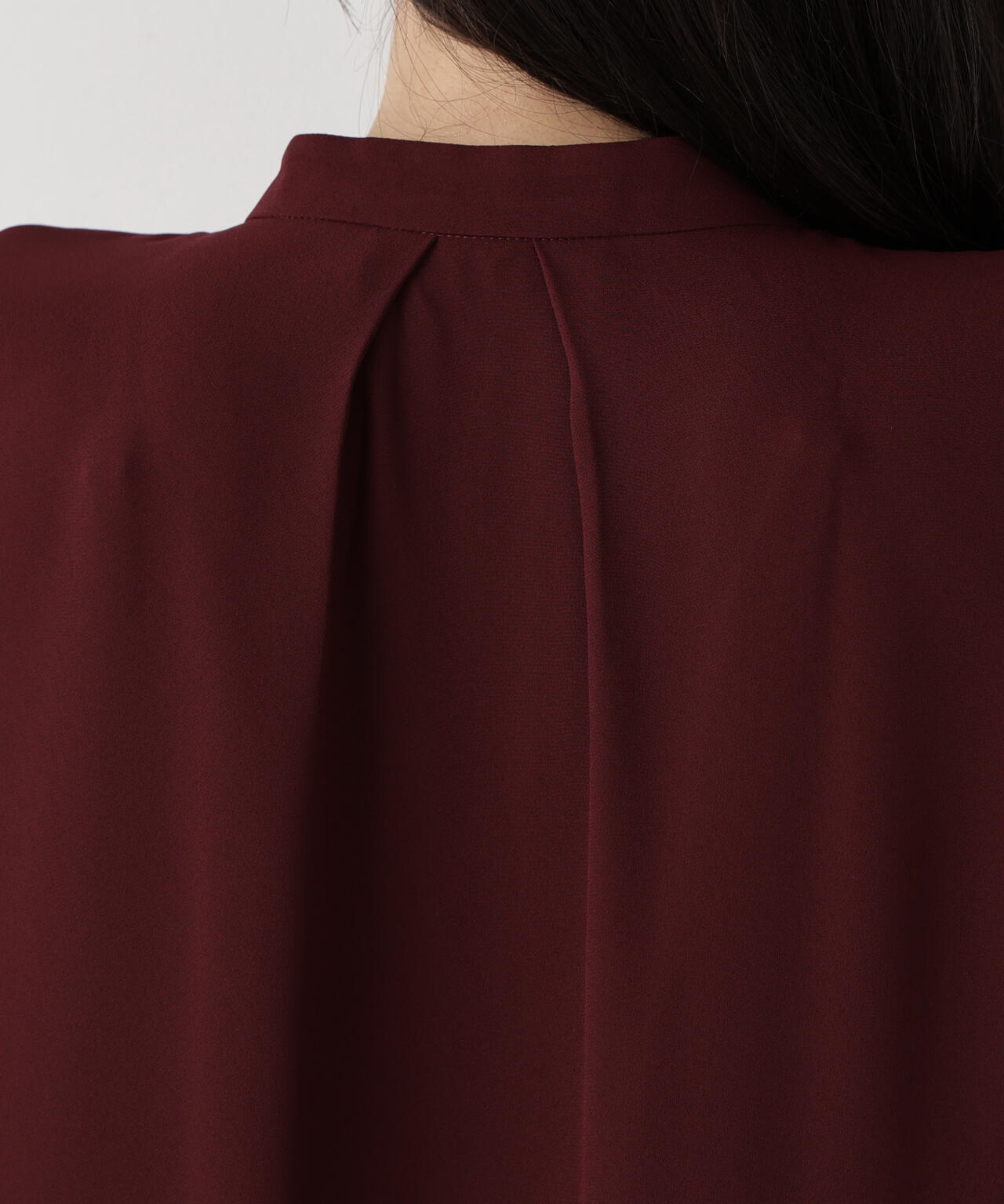 フロントラッフルパール釦ブラウス