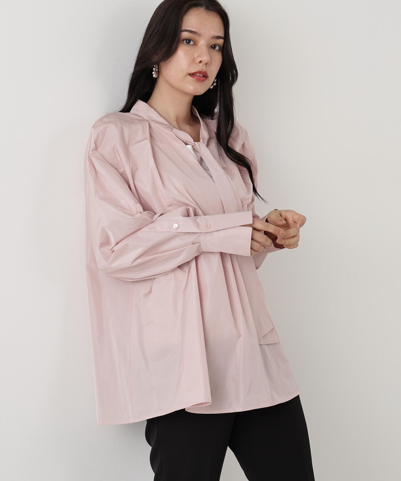 タックフレアボウブラウス