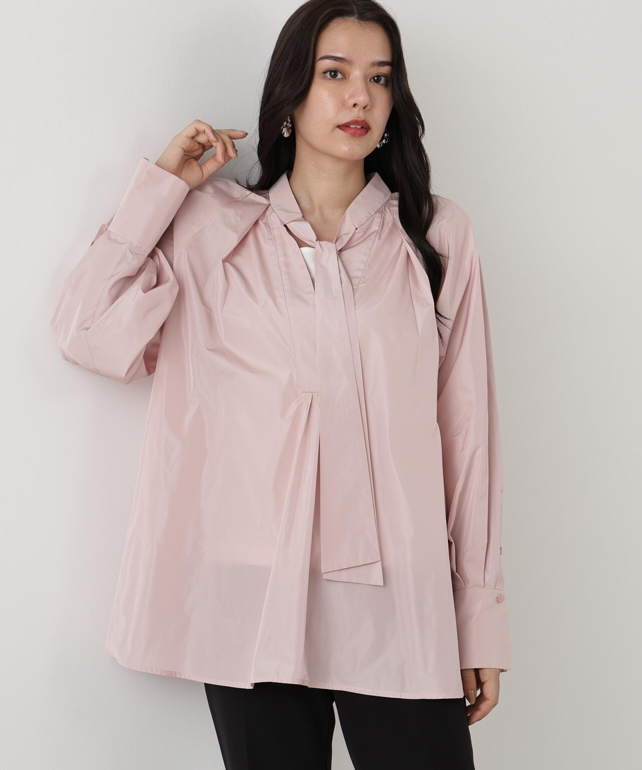 タックフレアボウブラウス