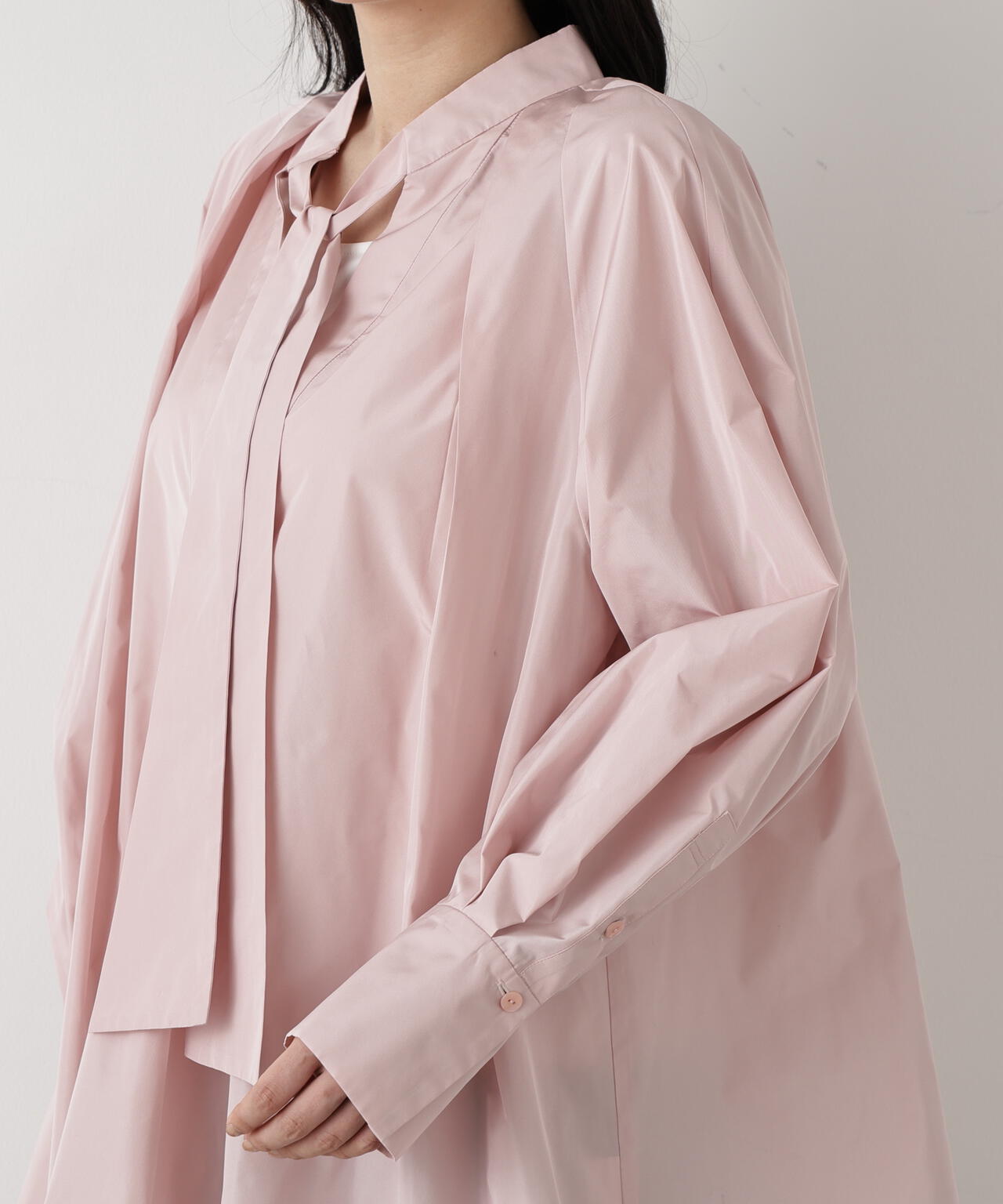 タックフレアボウブラウス