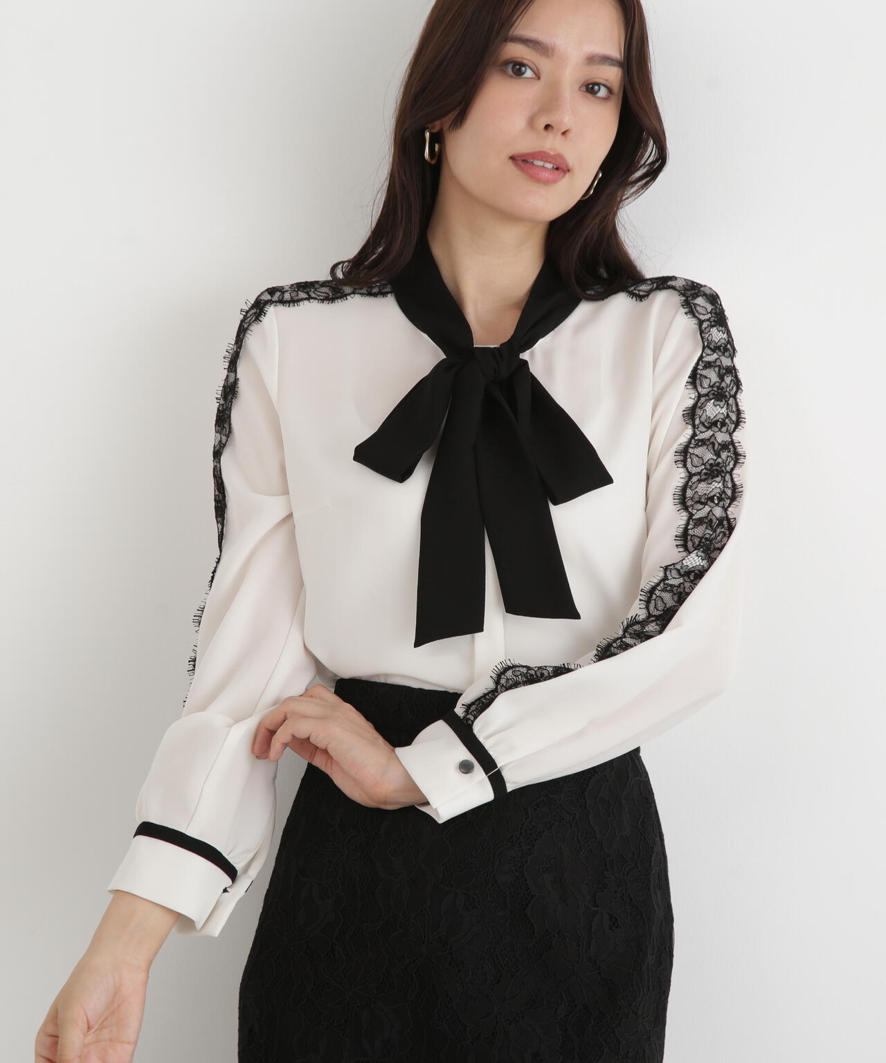レースコンビバイカラーリボンブラウス | PINKY&DIANNE（ピンキー