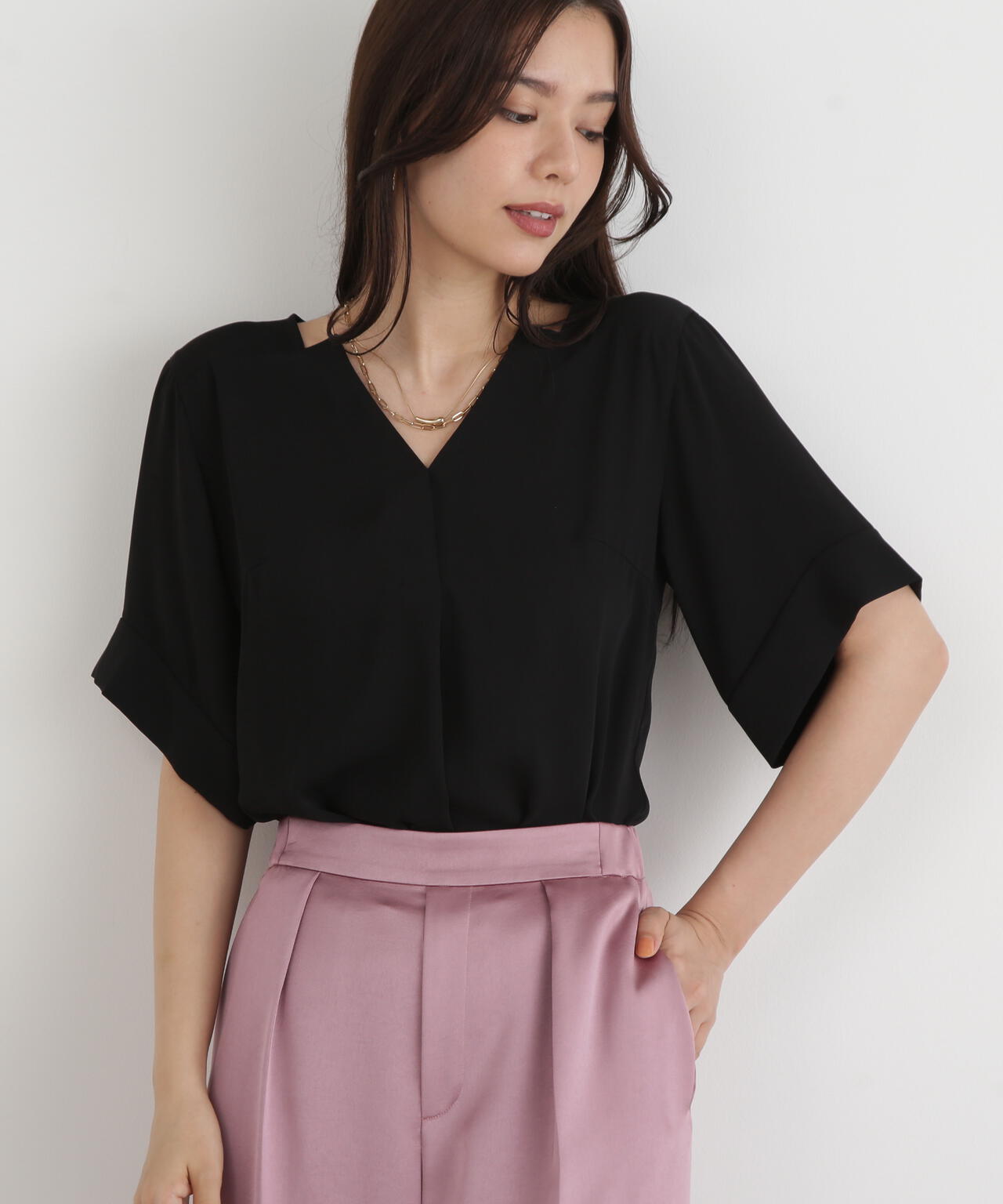 ハーフスリーブVネックブラウス | PINKY&DIANNE（ピンキー&ダイアン