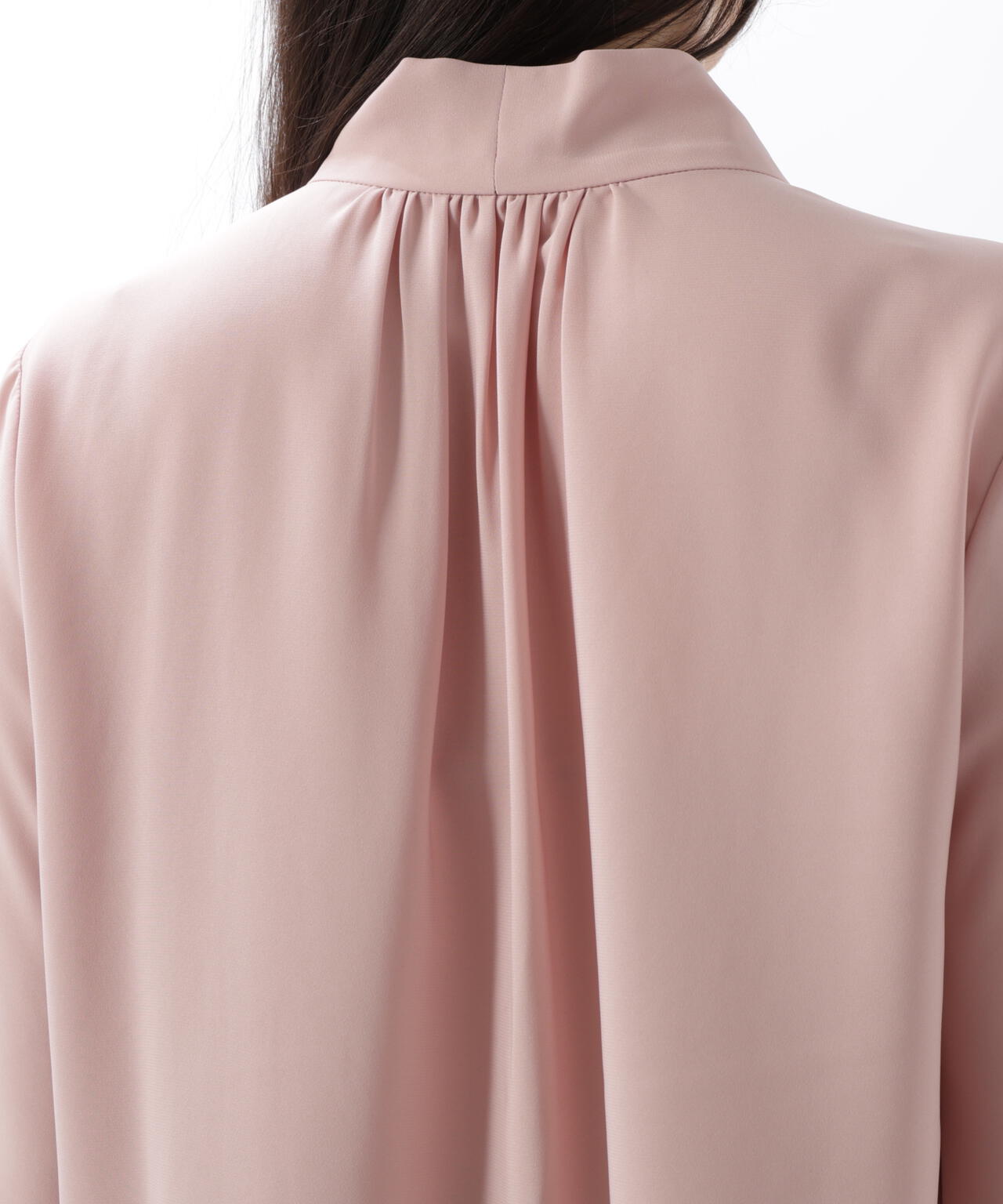 ［WEB/店舗限定カラー］ラッフルアクセントボウタイブラウス