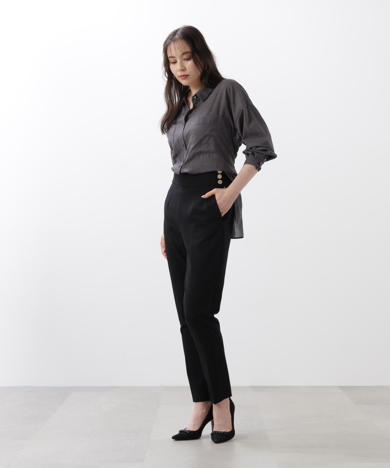 バックレースアップシャツ