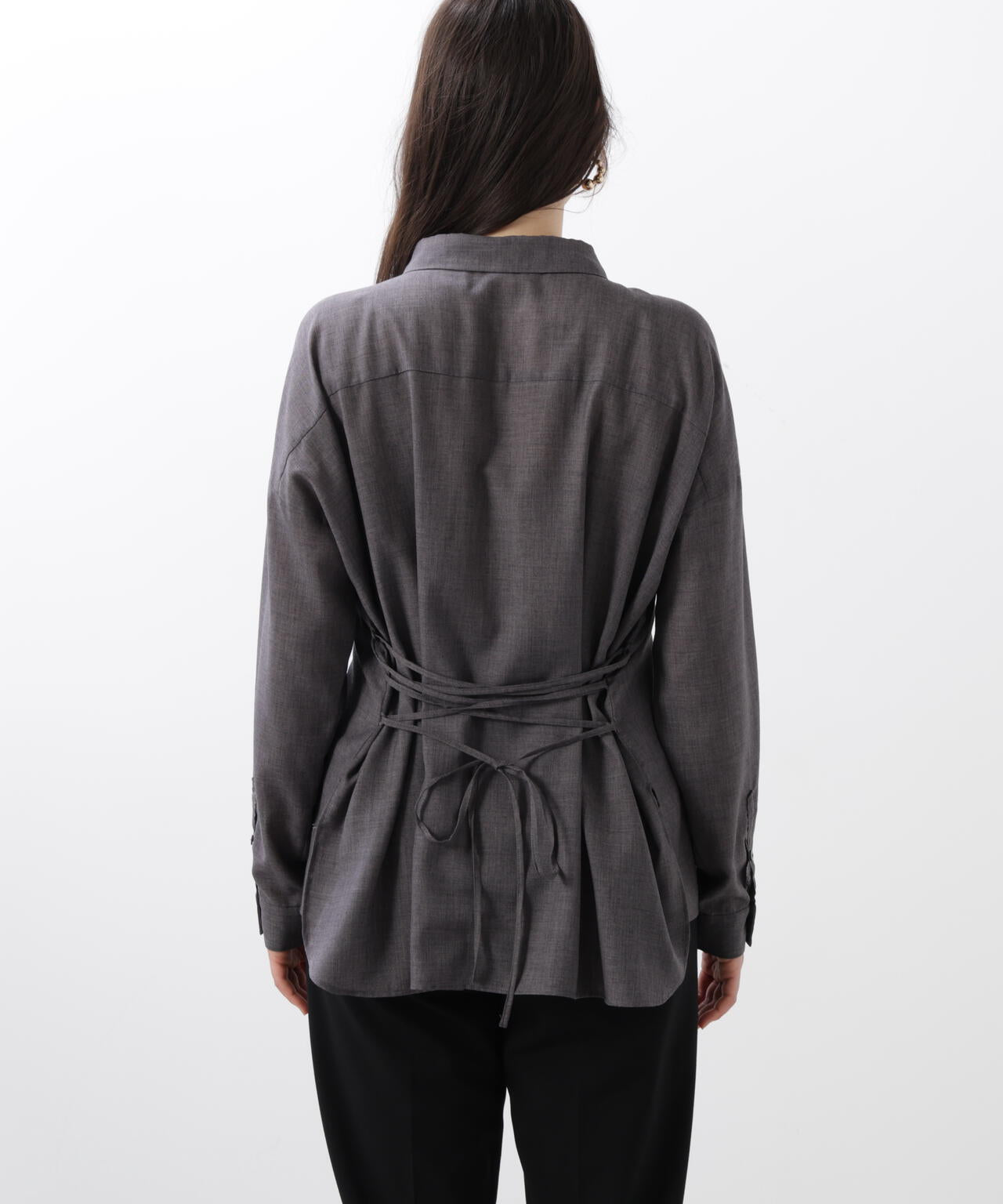 バックレースアップシャツ