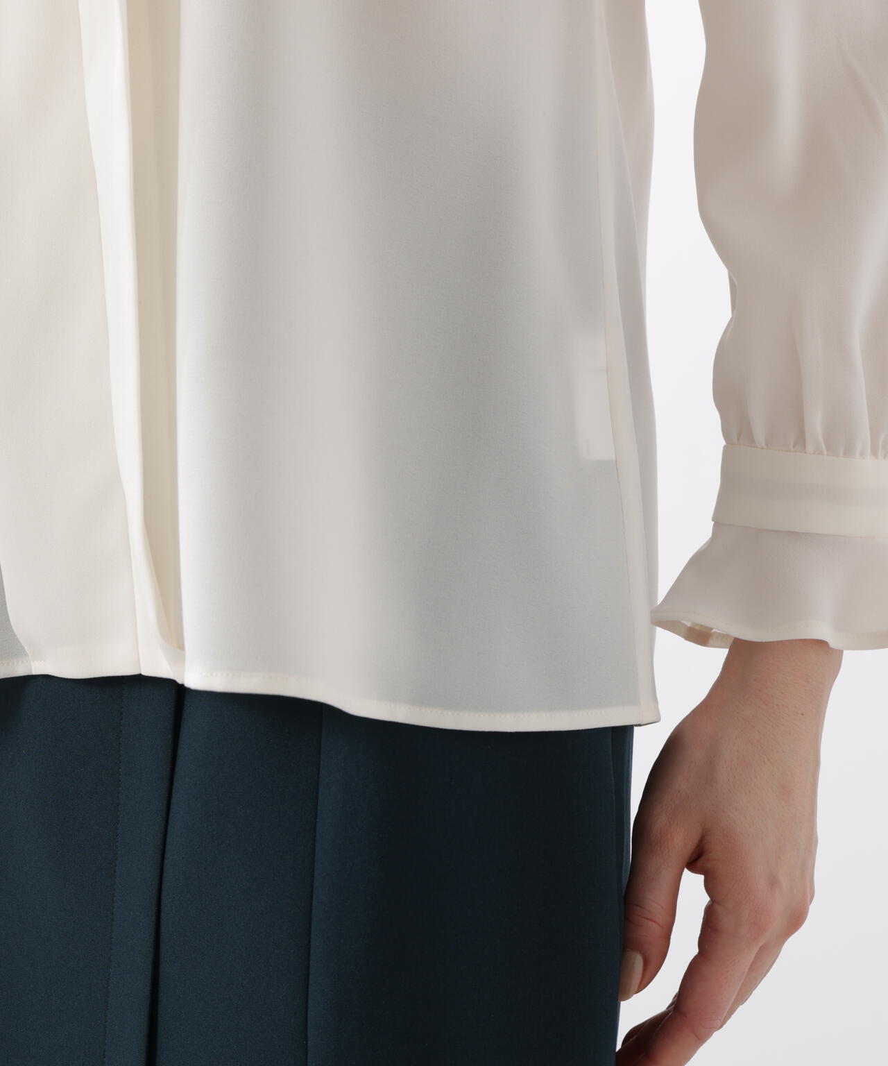 バンドカラーラッフルブラウス | PINKY&DIANNE（ピンキー&ダイアン