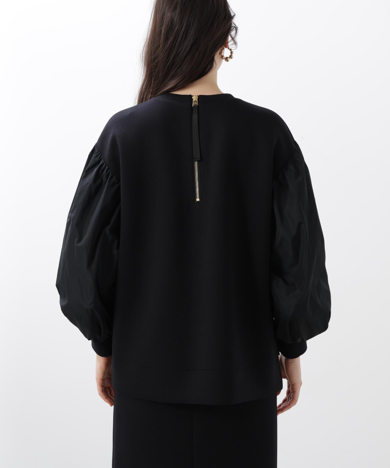 タフタスリーブダンボールトップス