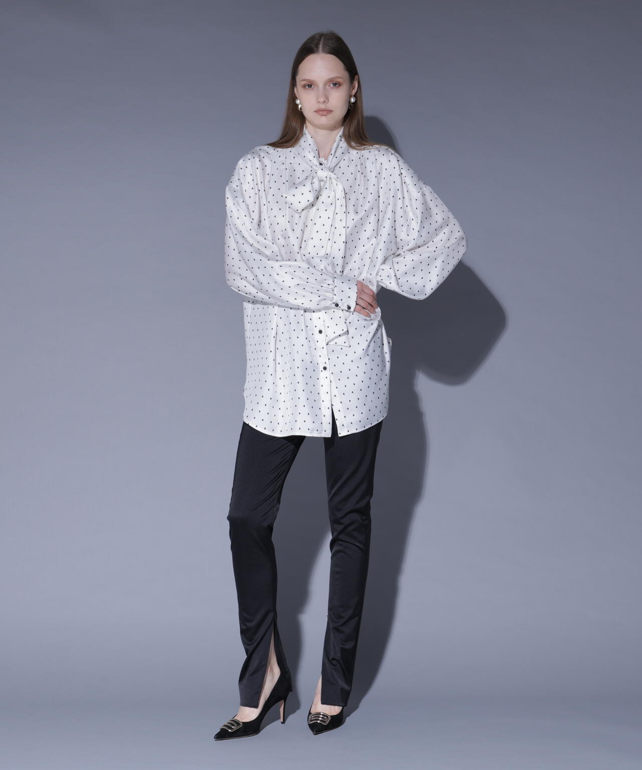 トライアングルプリントブラウス_