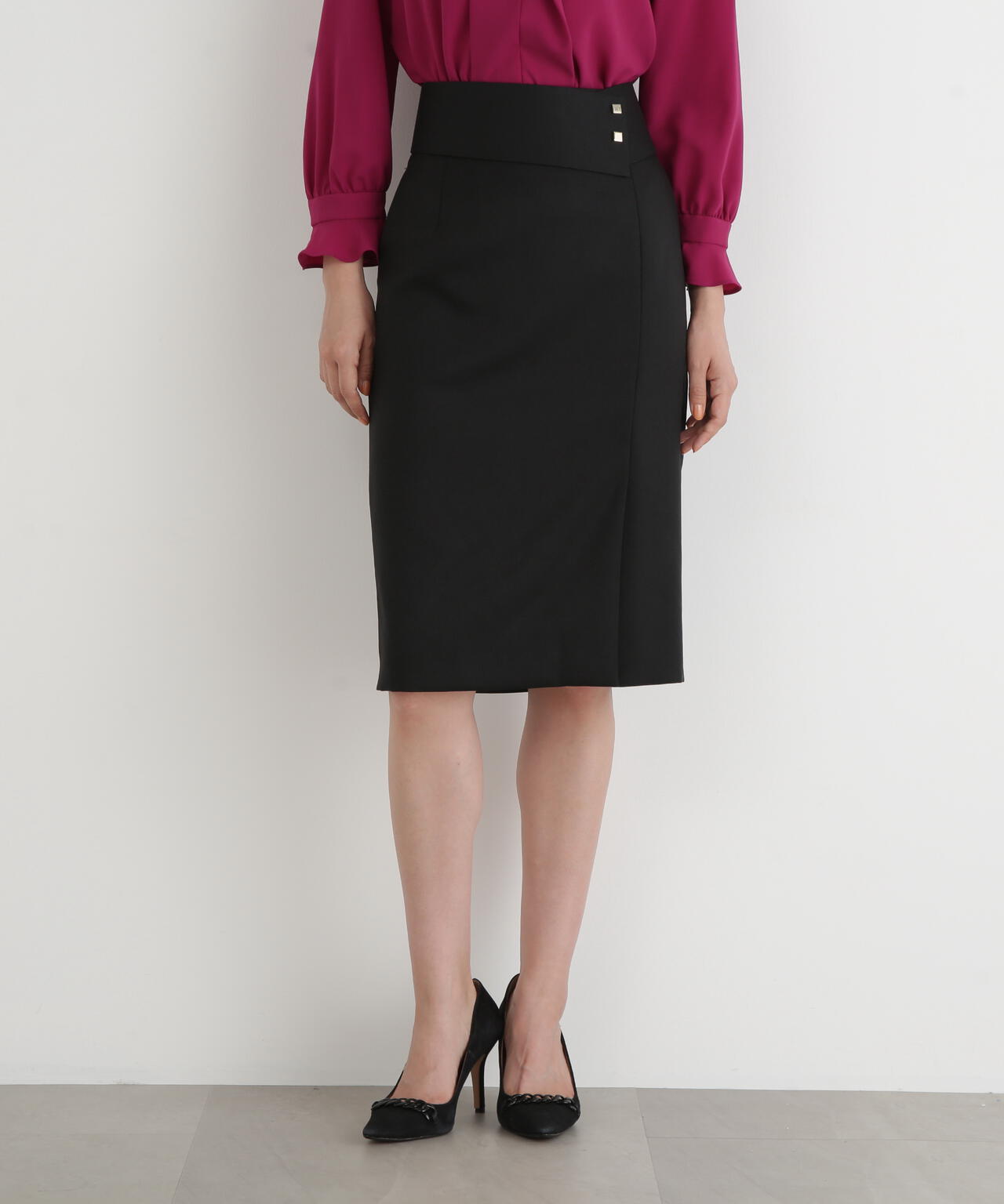 ワイドベルト付きスカート